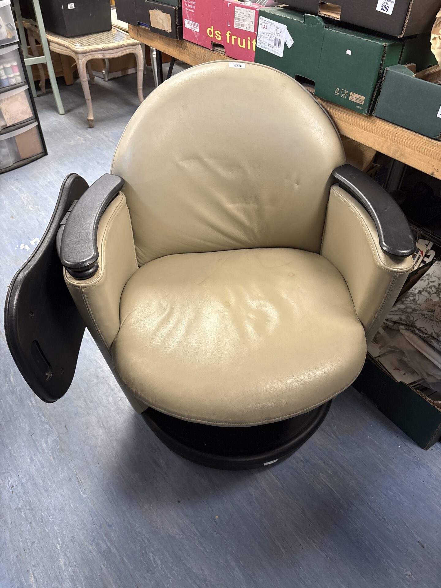 470 Brayton International Articulated Arm Cream Vinyl Office Wheeled Swivel Chair
