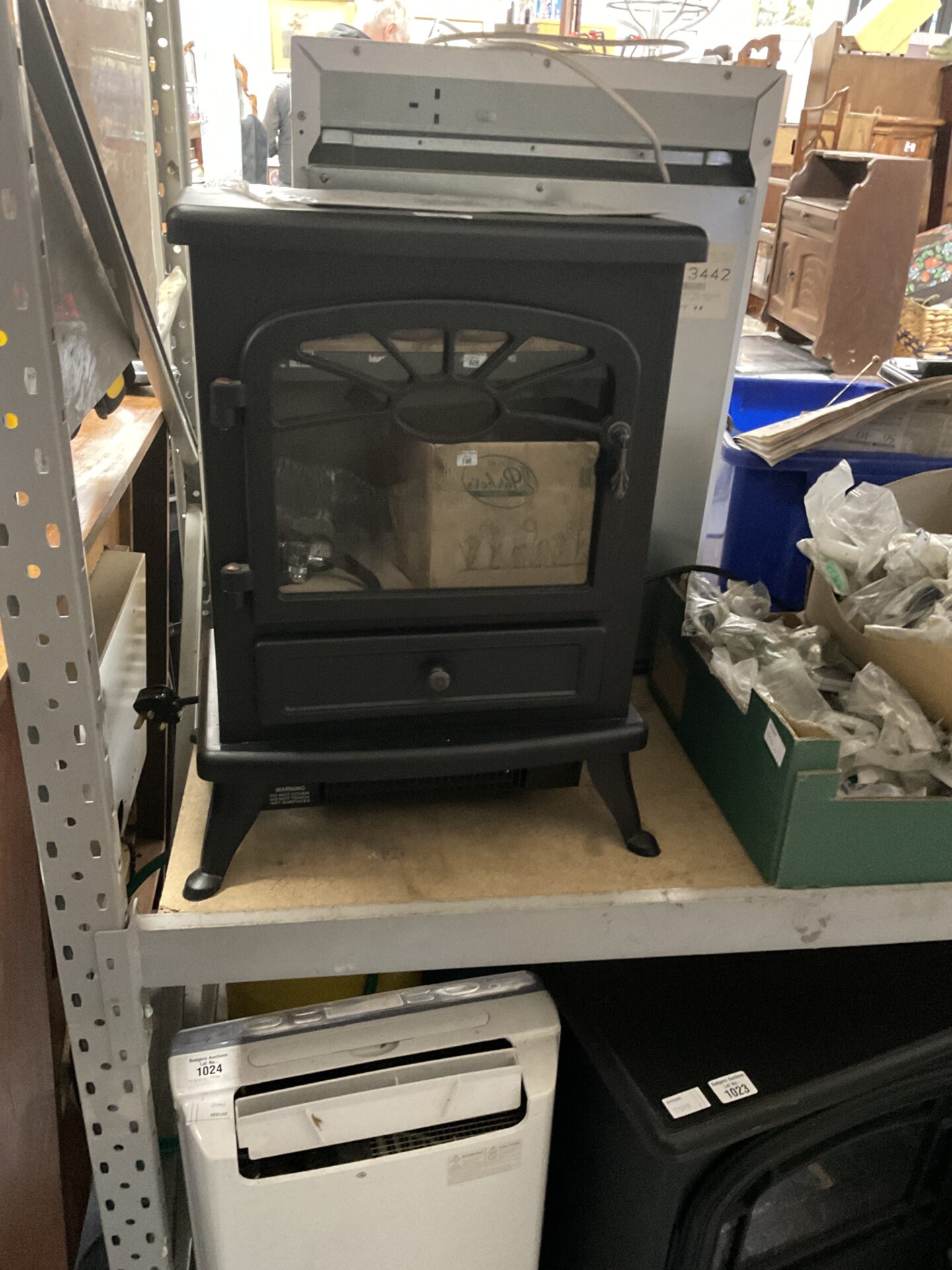 1003 Focal point electric fireplace working but needs bulb