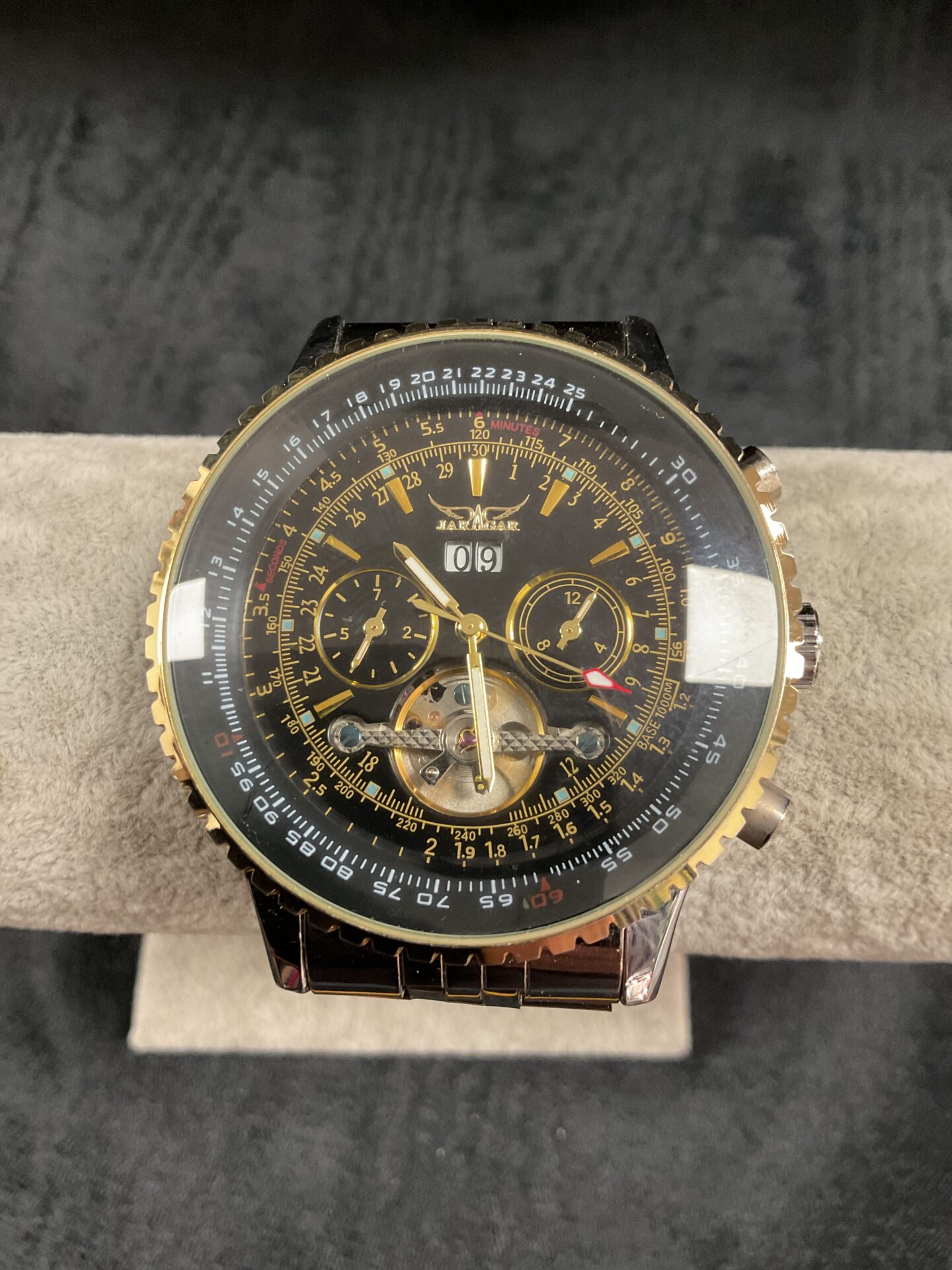 894 Jaragar Automatic wristwatch working