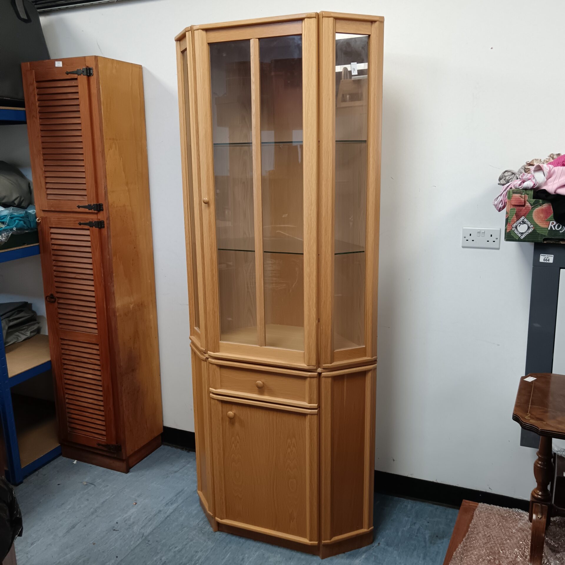 514 light oak corner cabinet