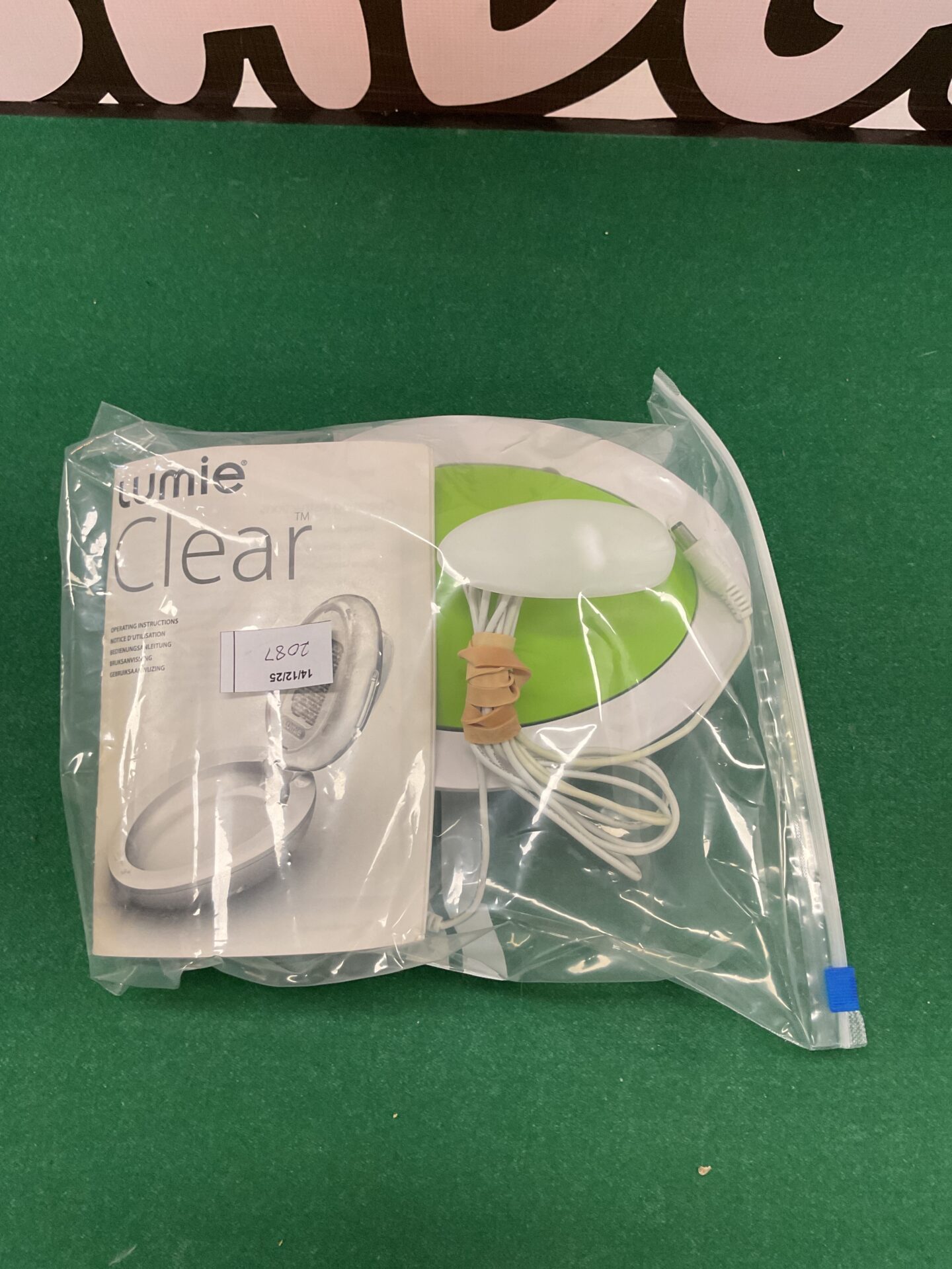 480 Lumie clear light therapy device for acne treatment