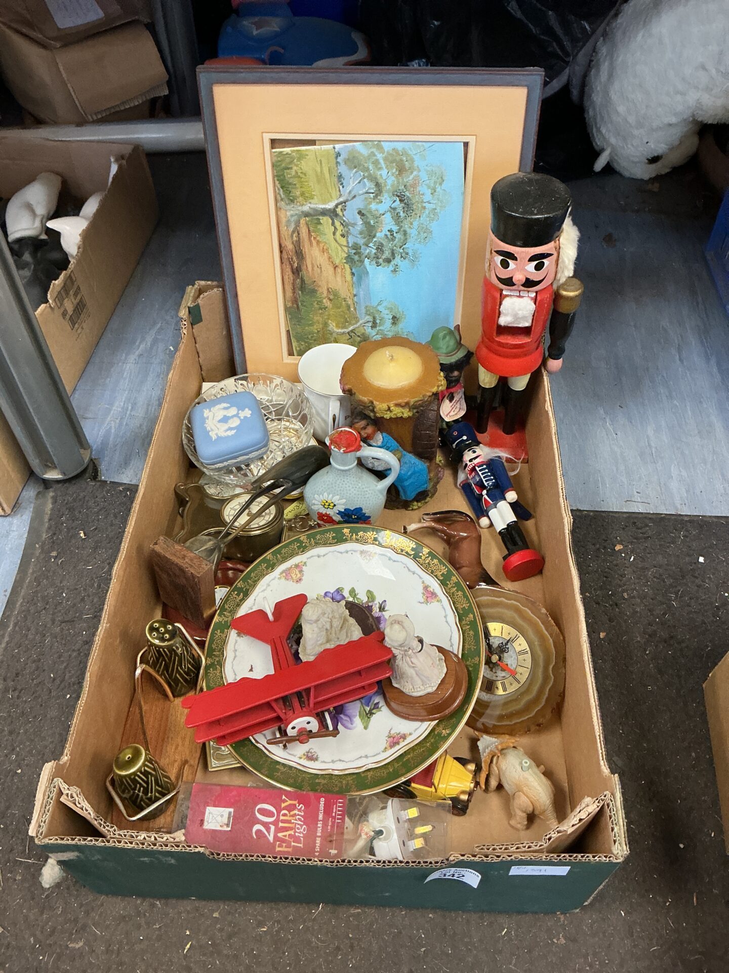 321 Selection of mixed items inc mini mantle clock