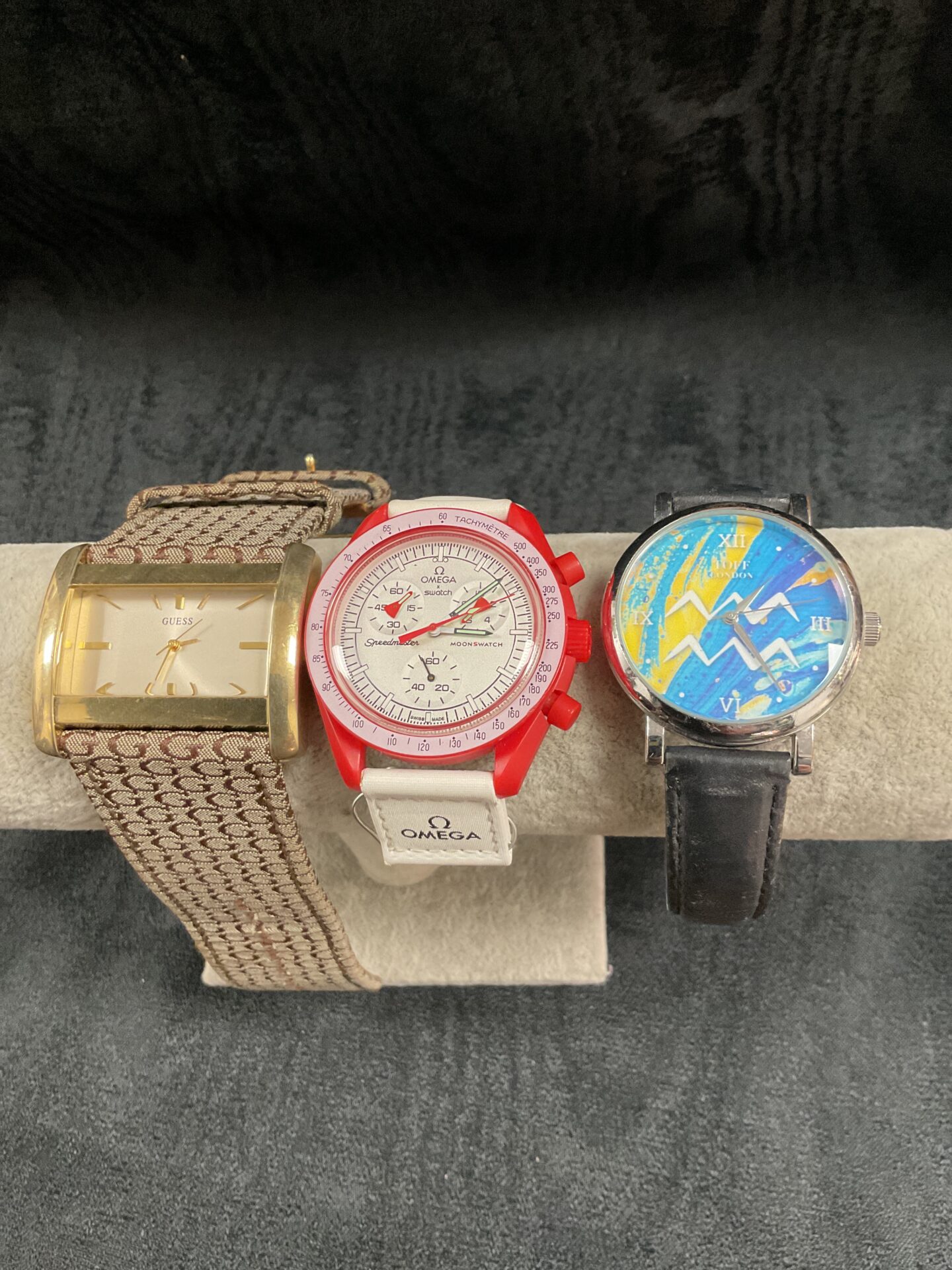 892 Three Quartz Wristwatches