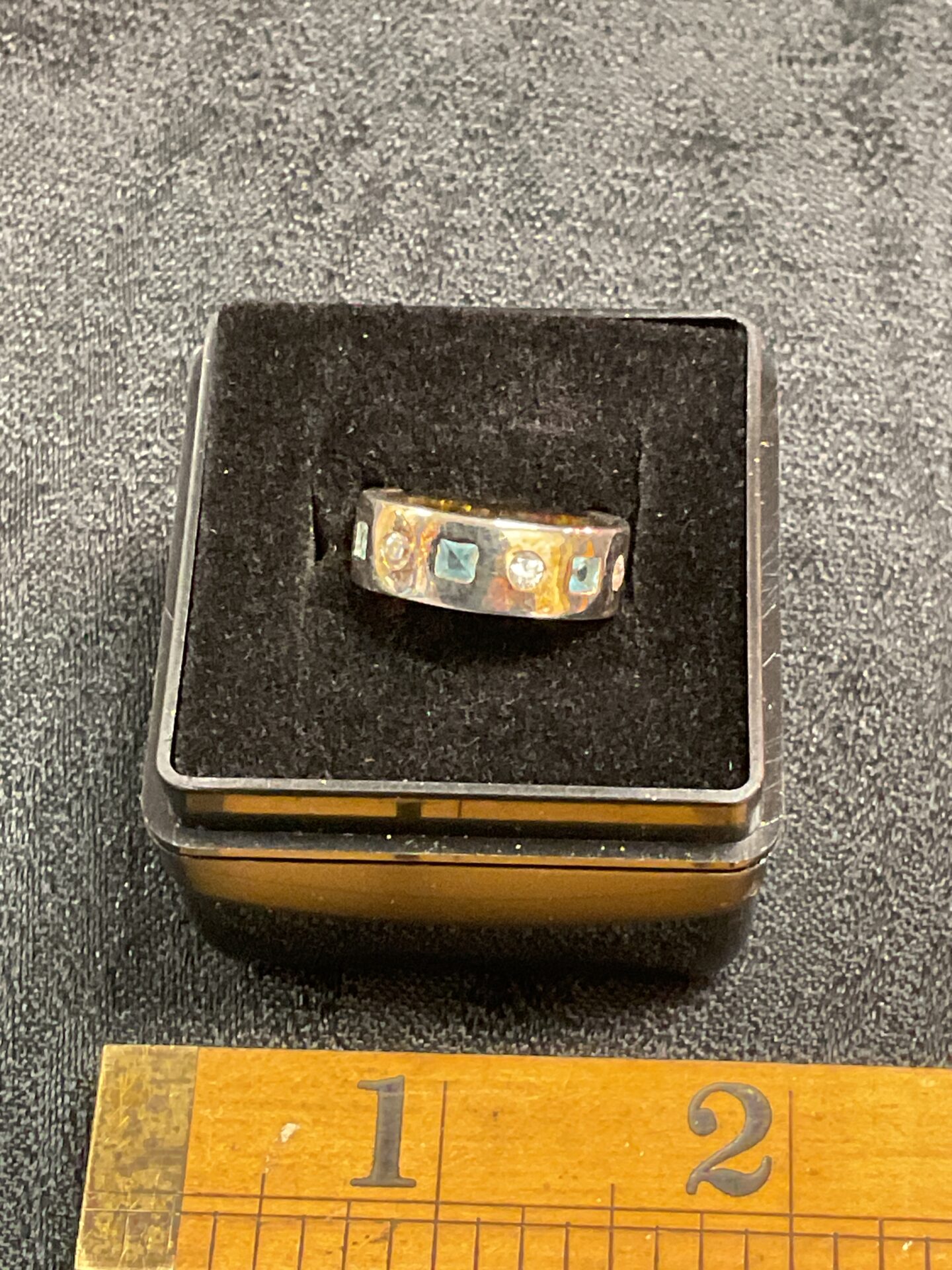 943 925 Silver Topaz set Ring