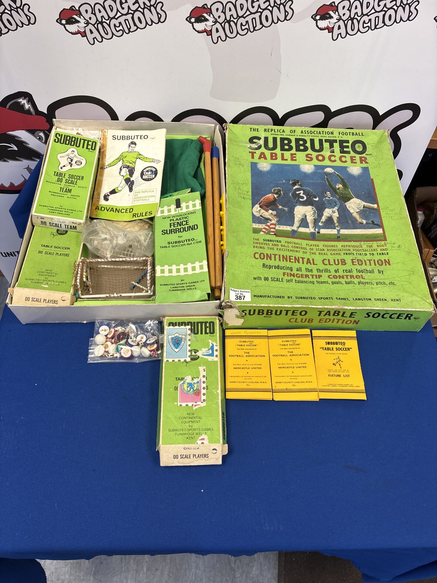 387 Vintage Boxed Subbuteo Table Soccer Continental Club Edition