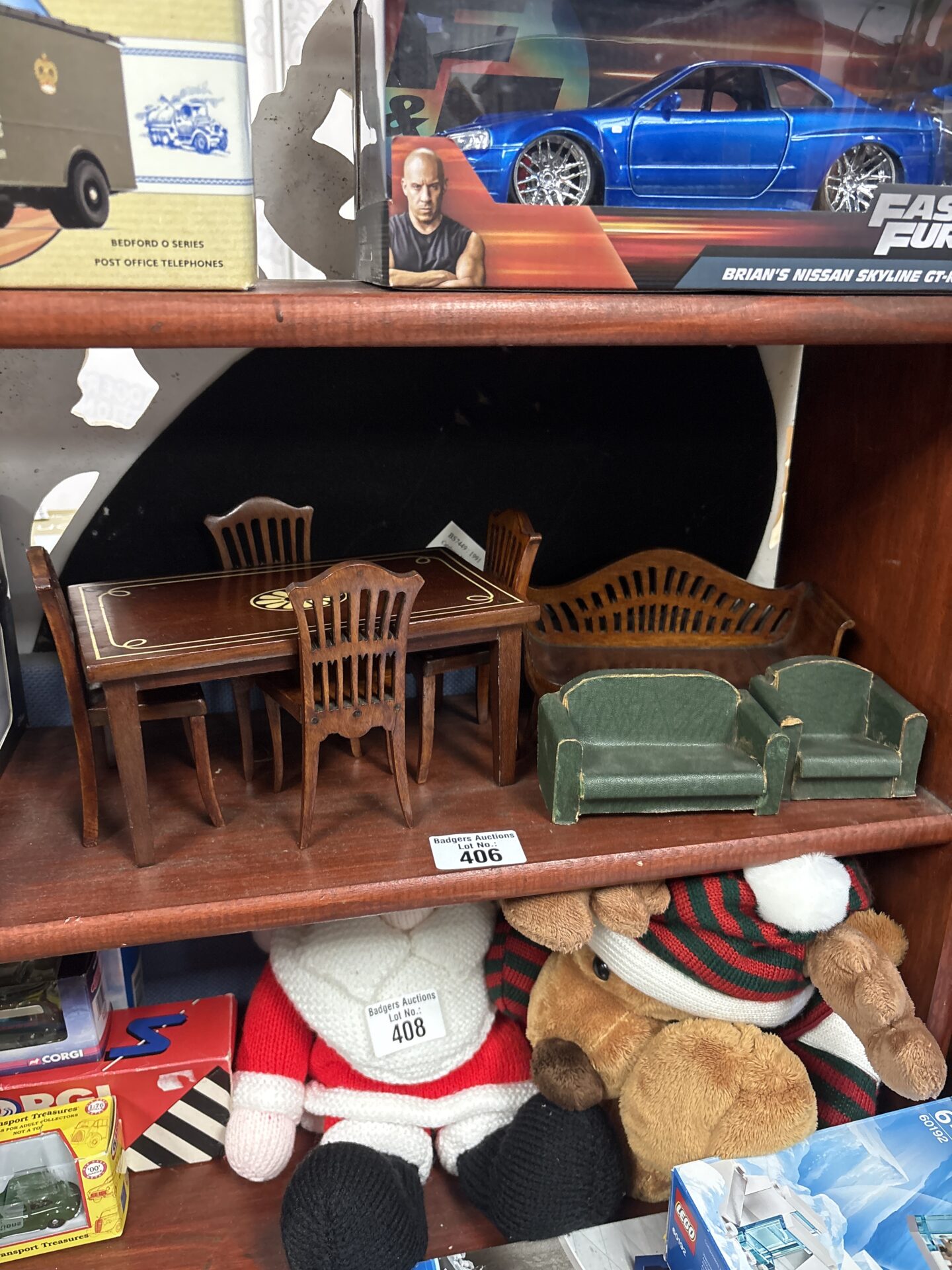 406 Selection of vintage apprentice made miniature furniture
