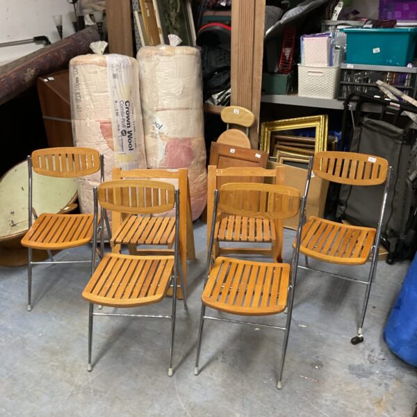 Lot of six vintage foldable chairs with wooden slats.