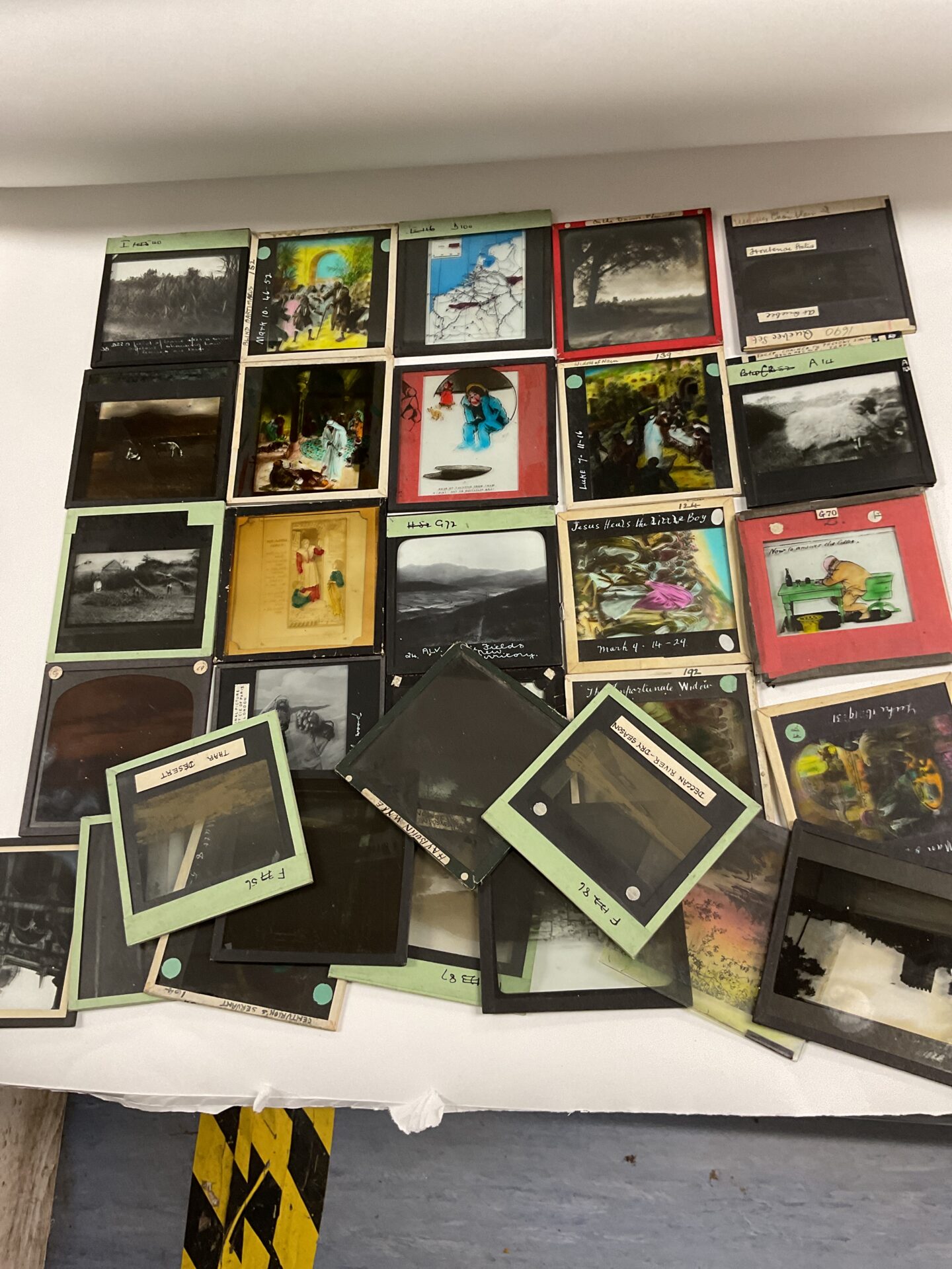 914 Collection of vintage Magic lantern glass slides black and white and colour
