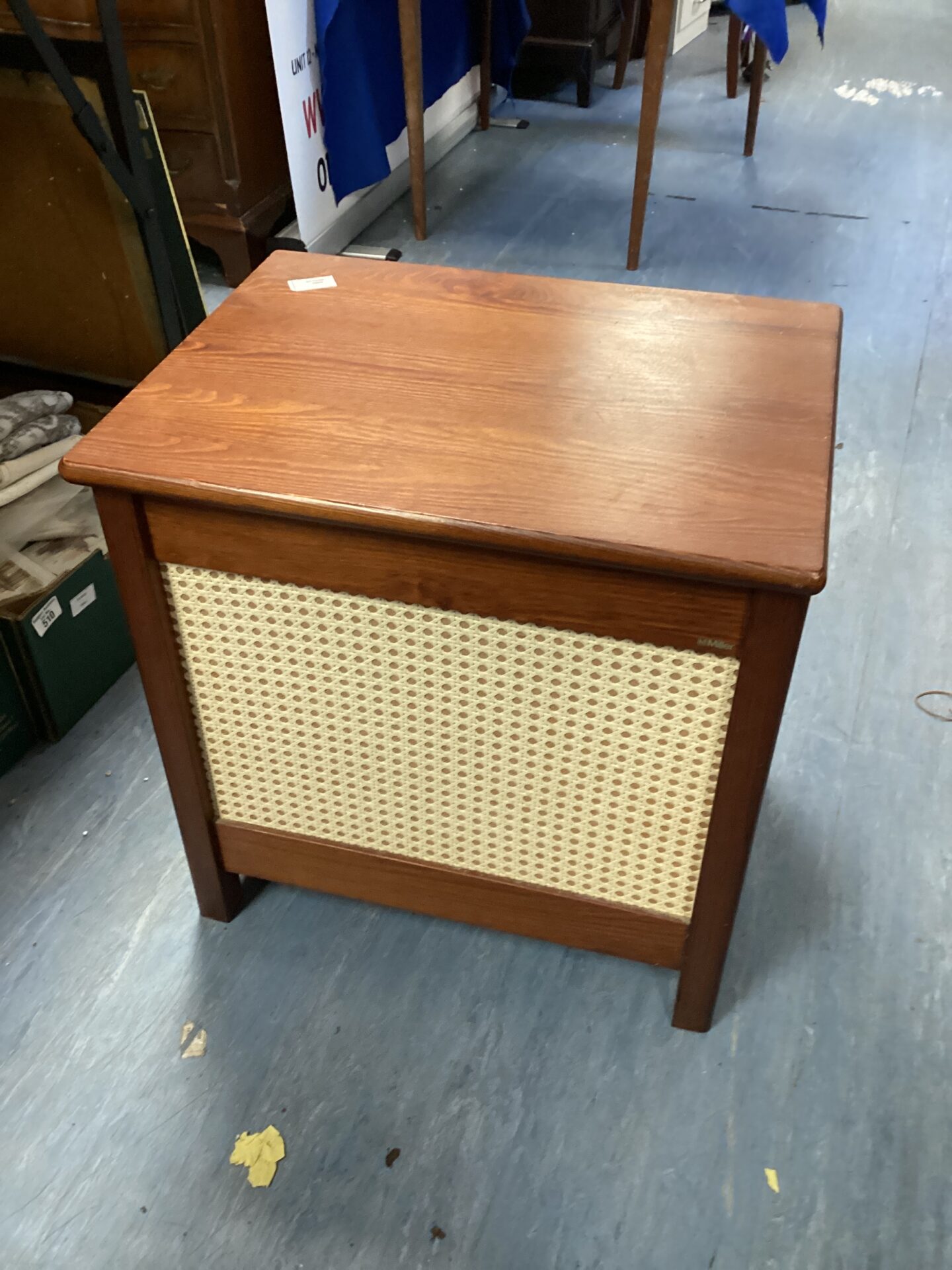 512 Wooden wash bin