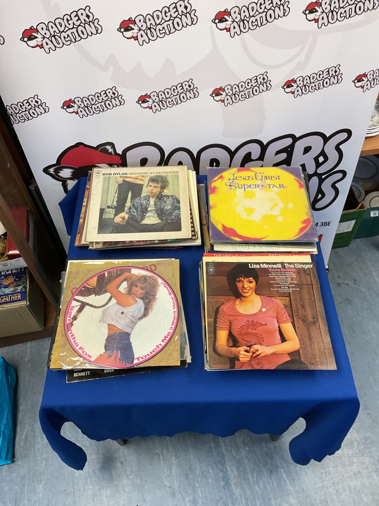 136 Two bags of 12” vinyl records incl. Bob Dylan, Liza Minelli