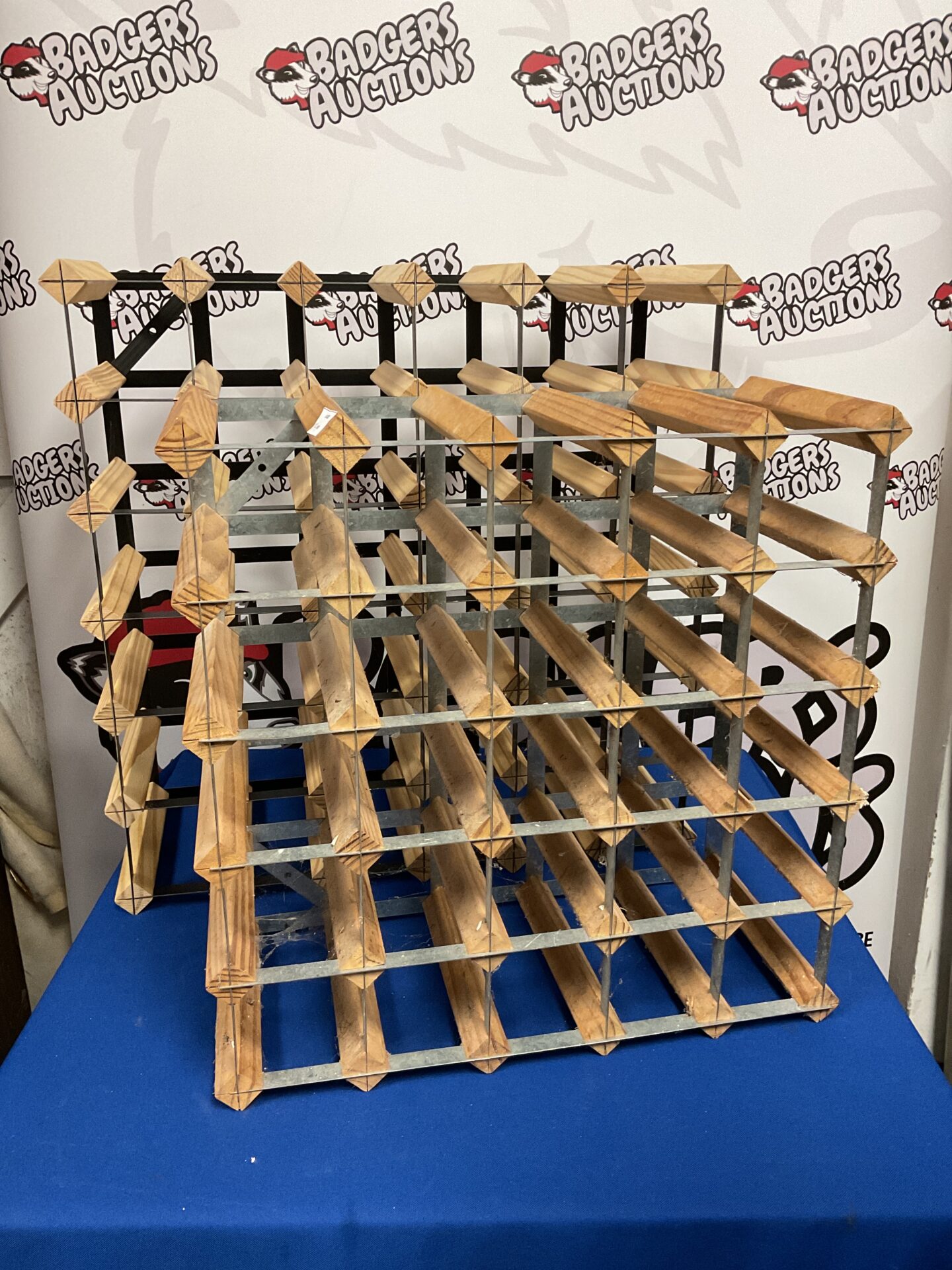 697 2 wooden wine racks