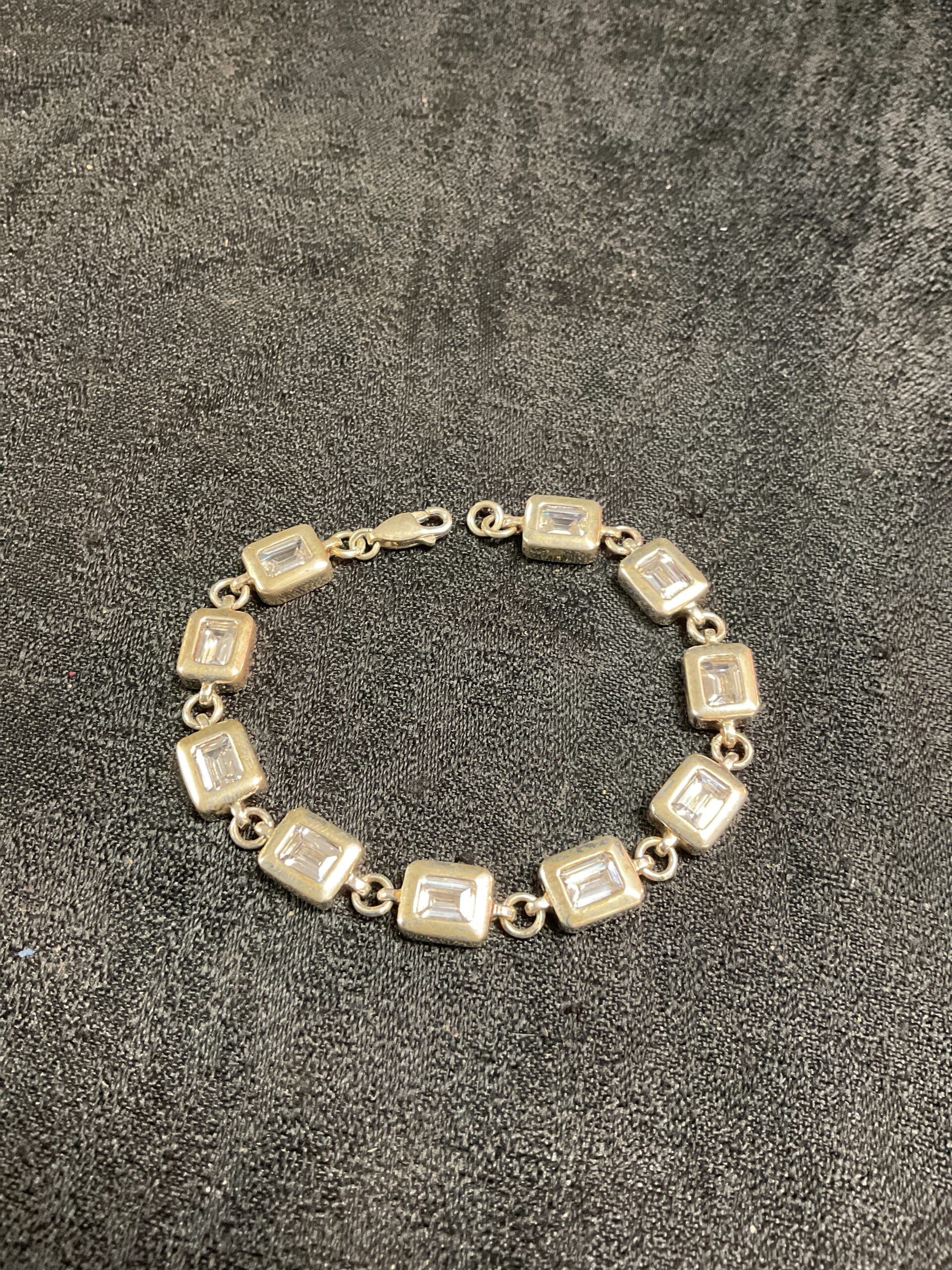 891 925 silver square link with white stone bracelet 18.7g gross