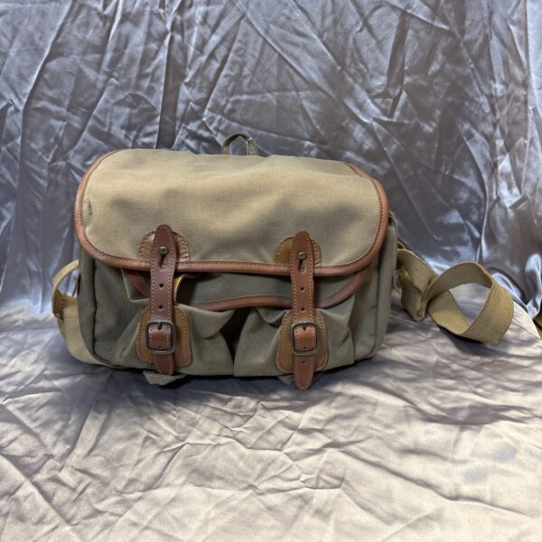 Vintage Billingham camera bag in canvas and leather.