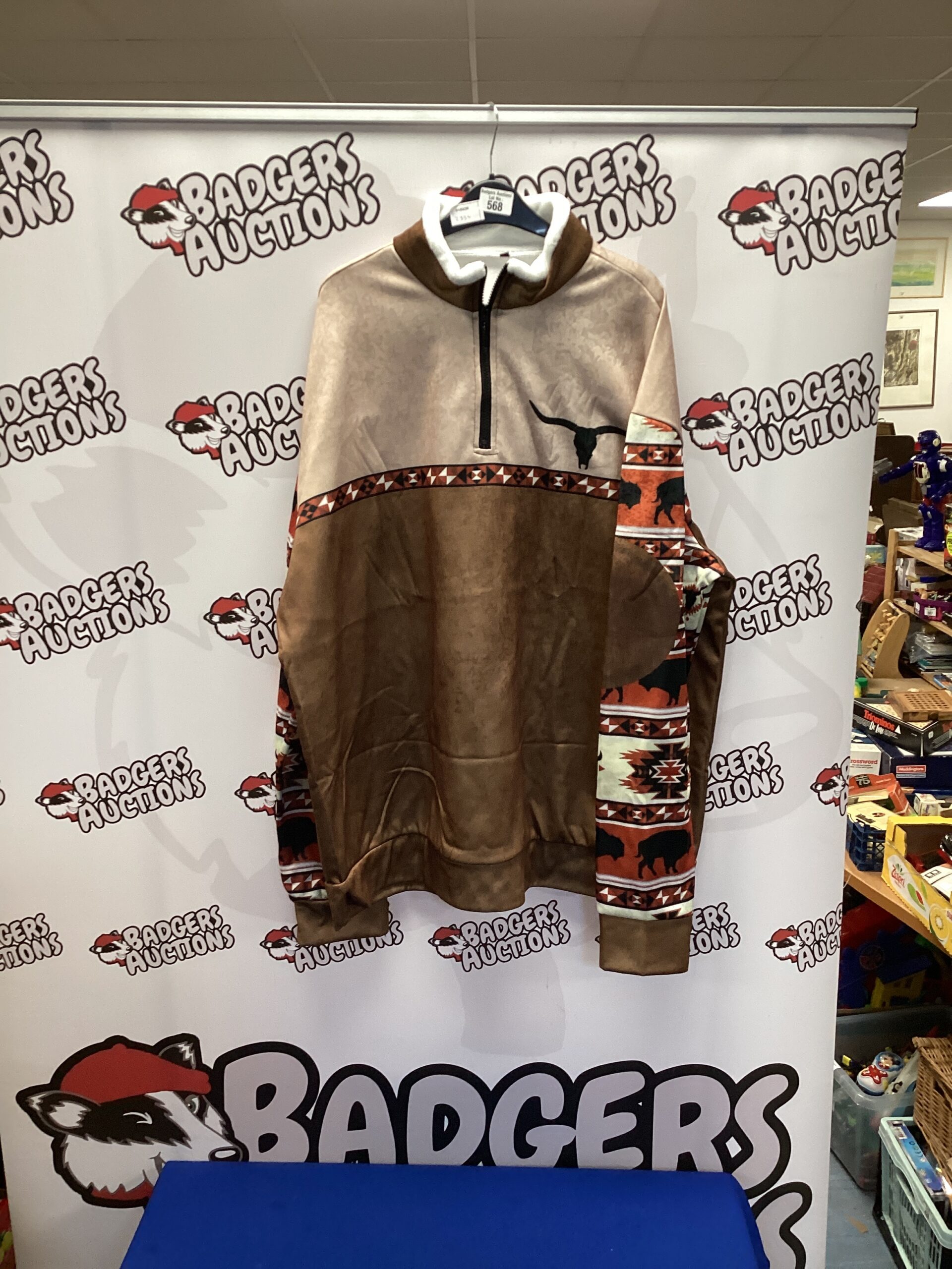 568 north american cherokee pattern sweatshirt size 48″ chest 4xl