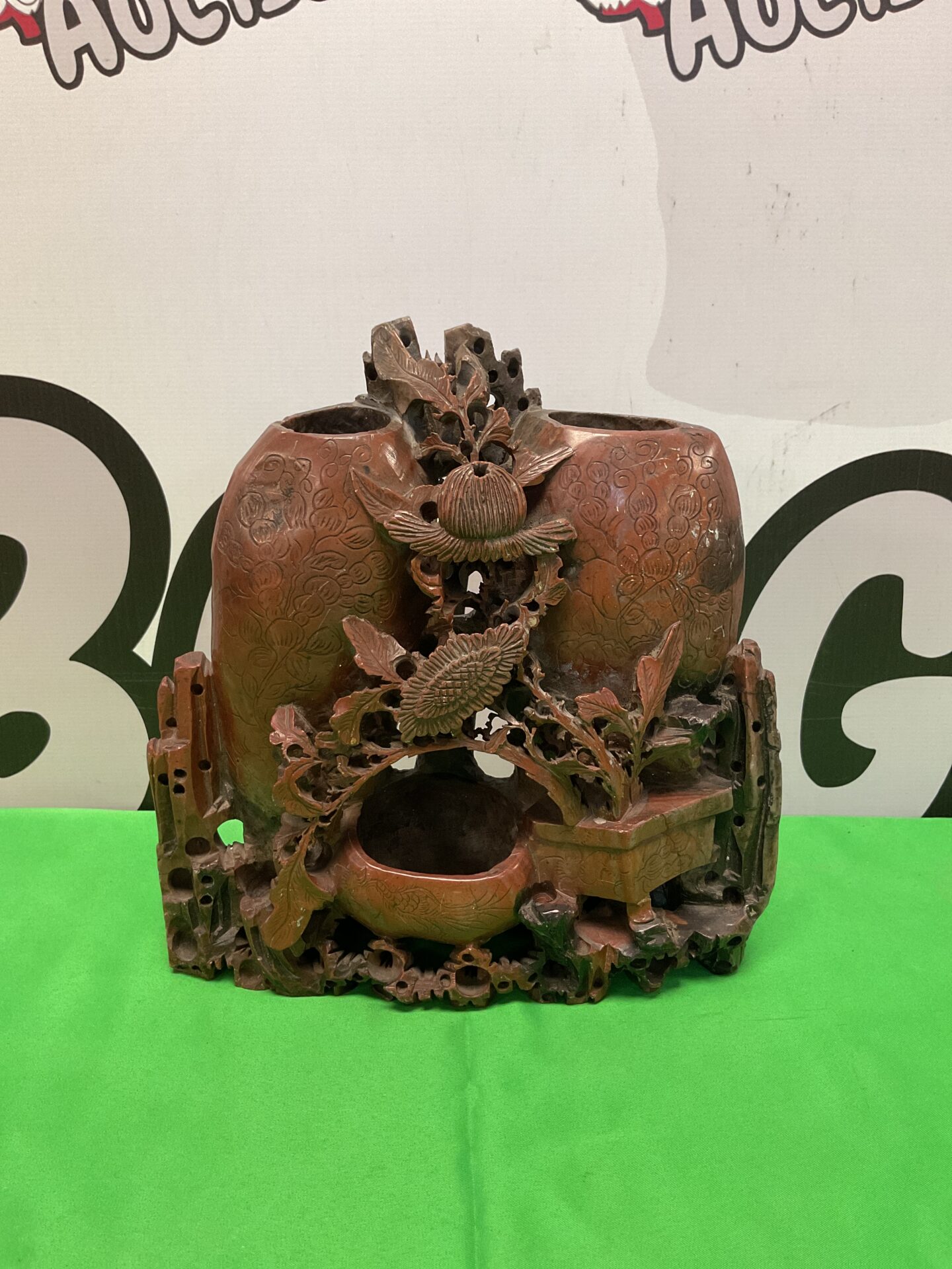 018 Vintage Chinese carved soapstone brush pot