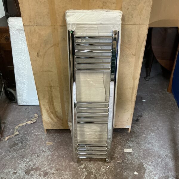 Chrome ladder rail 1000x300 for bathroom towel warming.