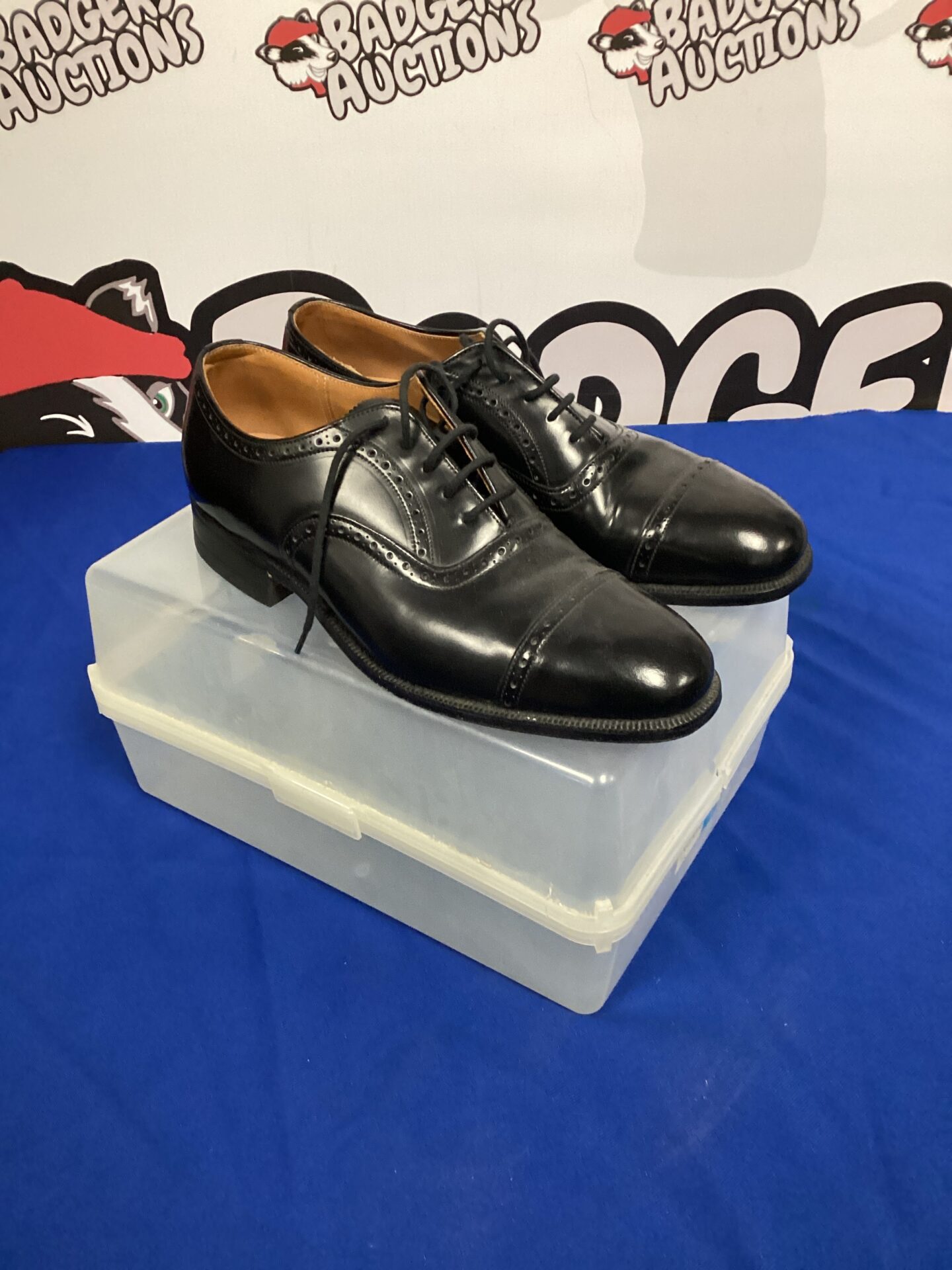 486 Pair of leather shoes from churches size 57