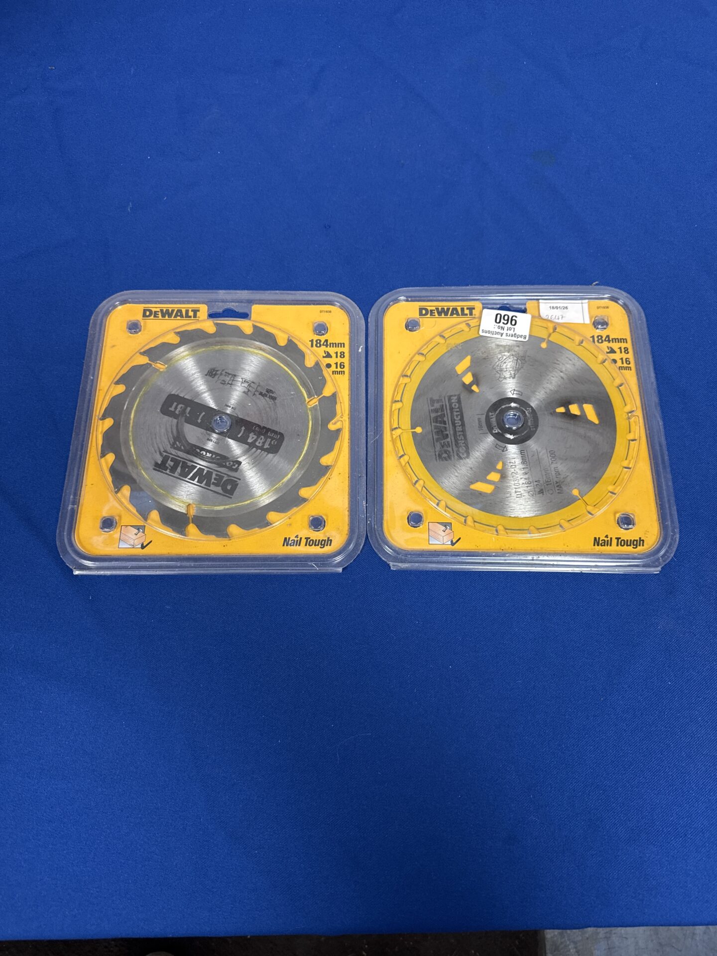 960 Two new 184mm dewalt nailtough cutting disks