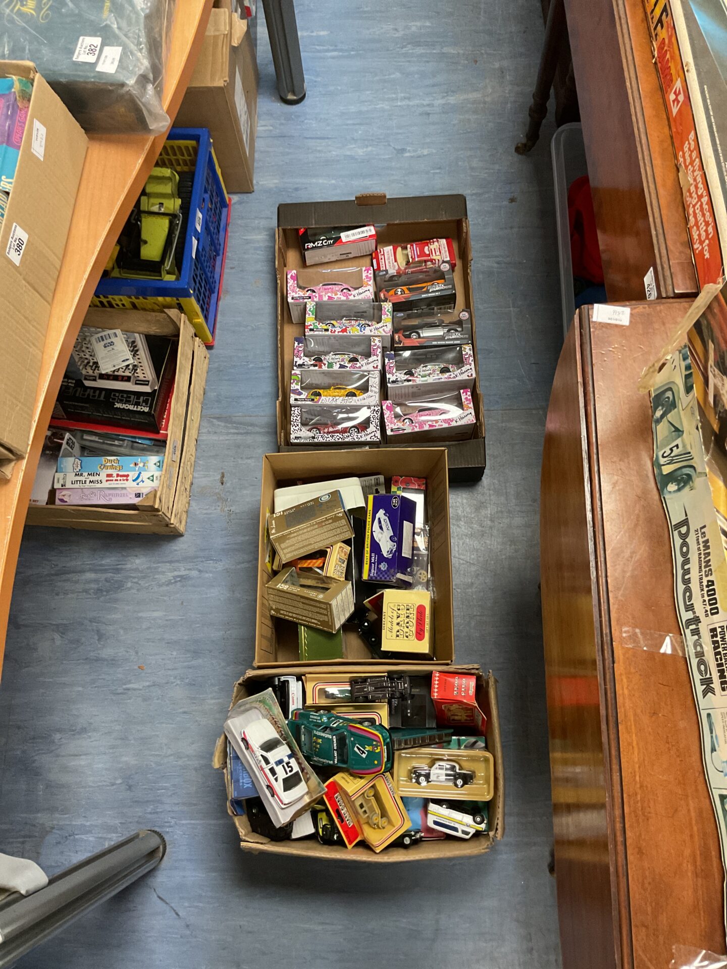 407 Three boxes of mixed diecast models