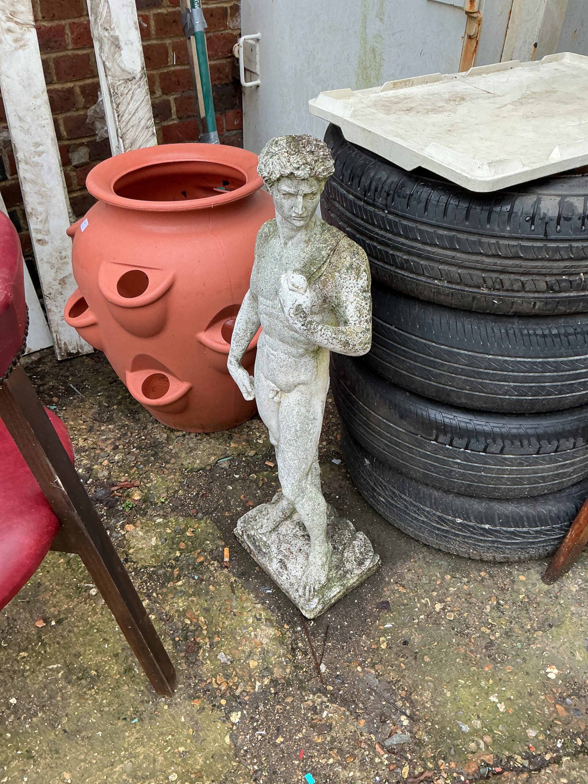 1236 Garden Statue 3’ Tall