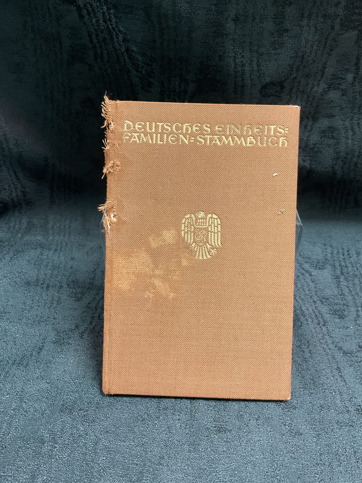863 WW2 German Deutsches Einheits-familienstammbuch ( German Family unit register) in 1935 they became mandatory for certain citizens to prove their Aryan ancestry.