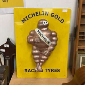 Sideboard tray refined