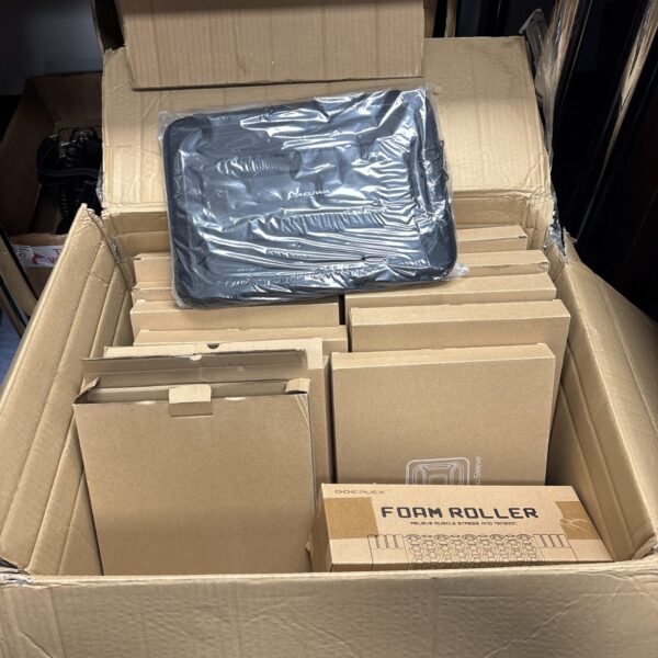 New lot of eleven Nacuwa 13 inch laptop sleeves and doeplex foam roller.