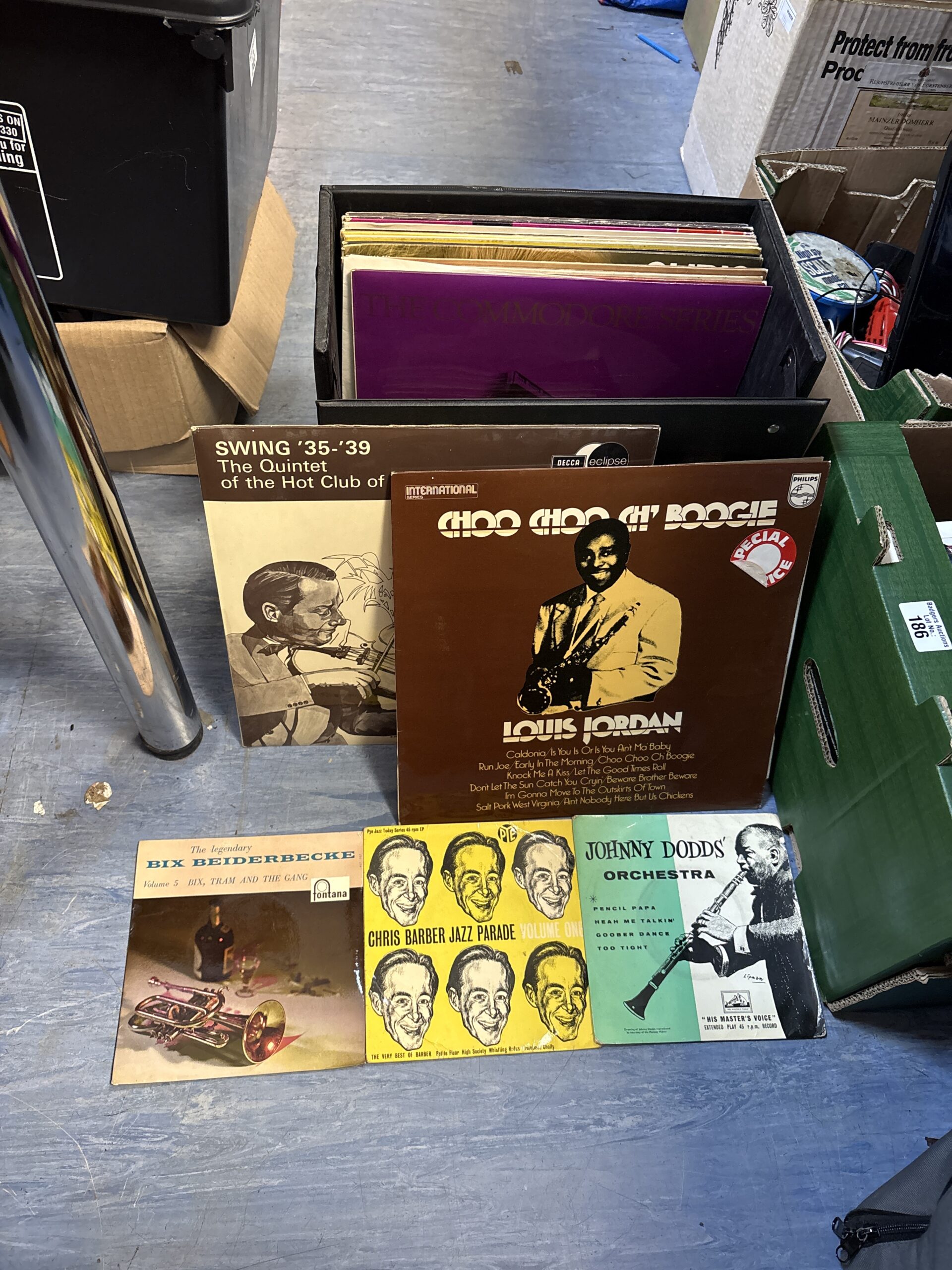 163 Case of mixed seven and 12 inch final, including Louis Jordan