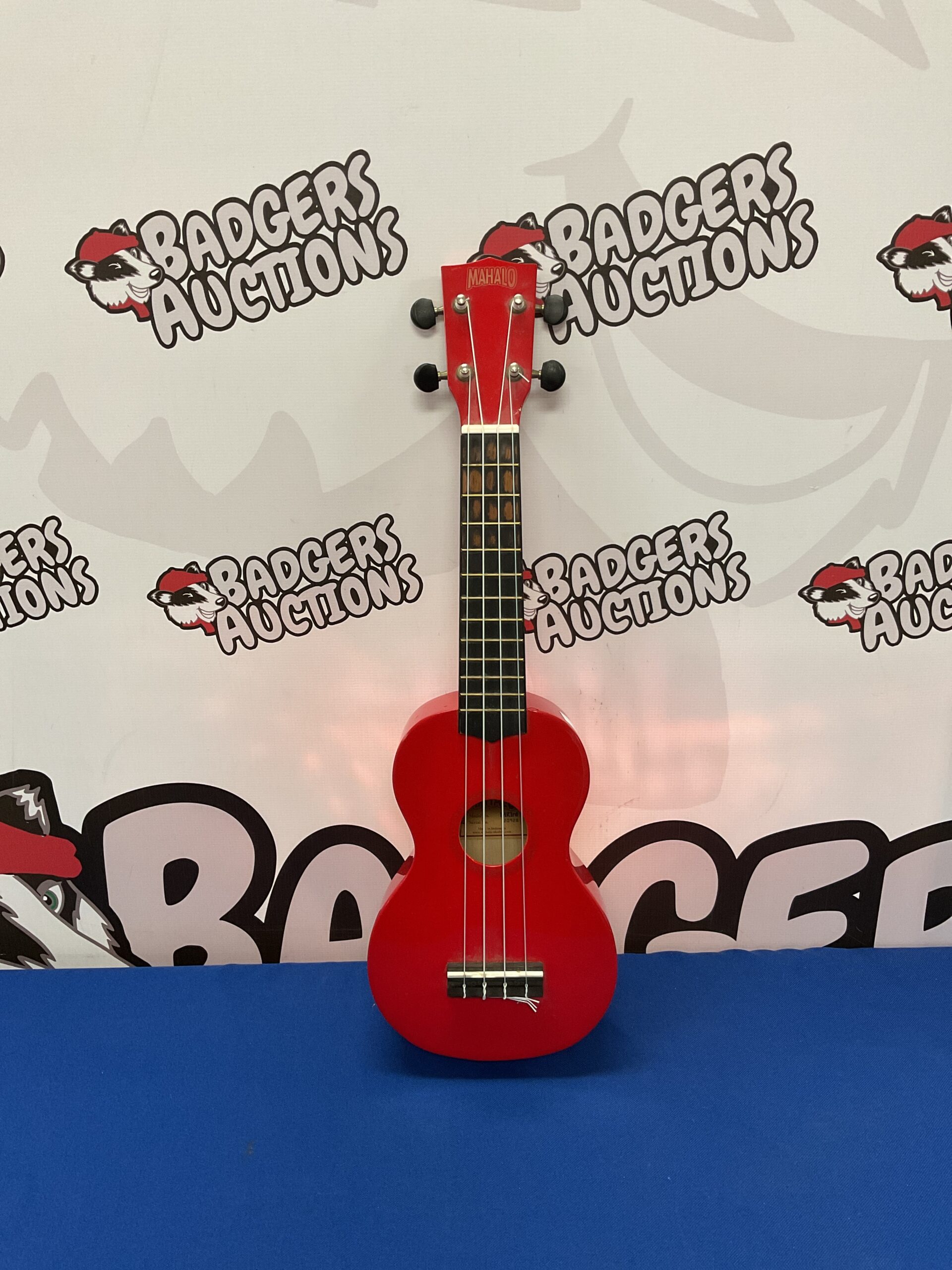 765 Red mahalo mr1d ukelele