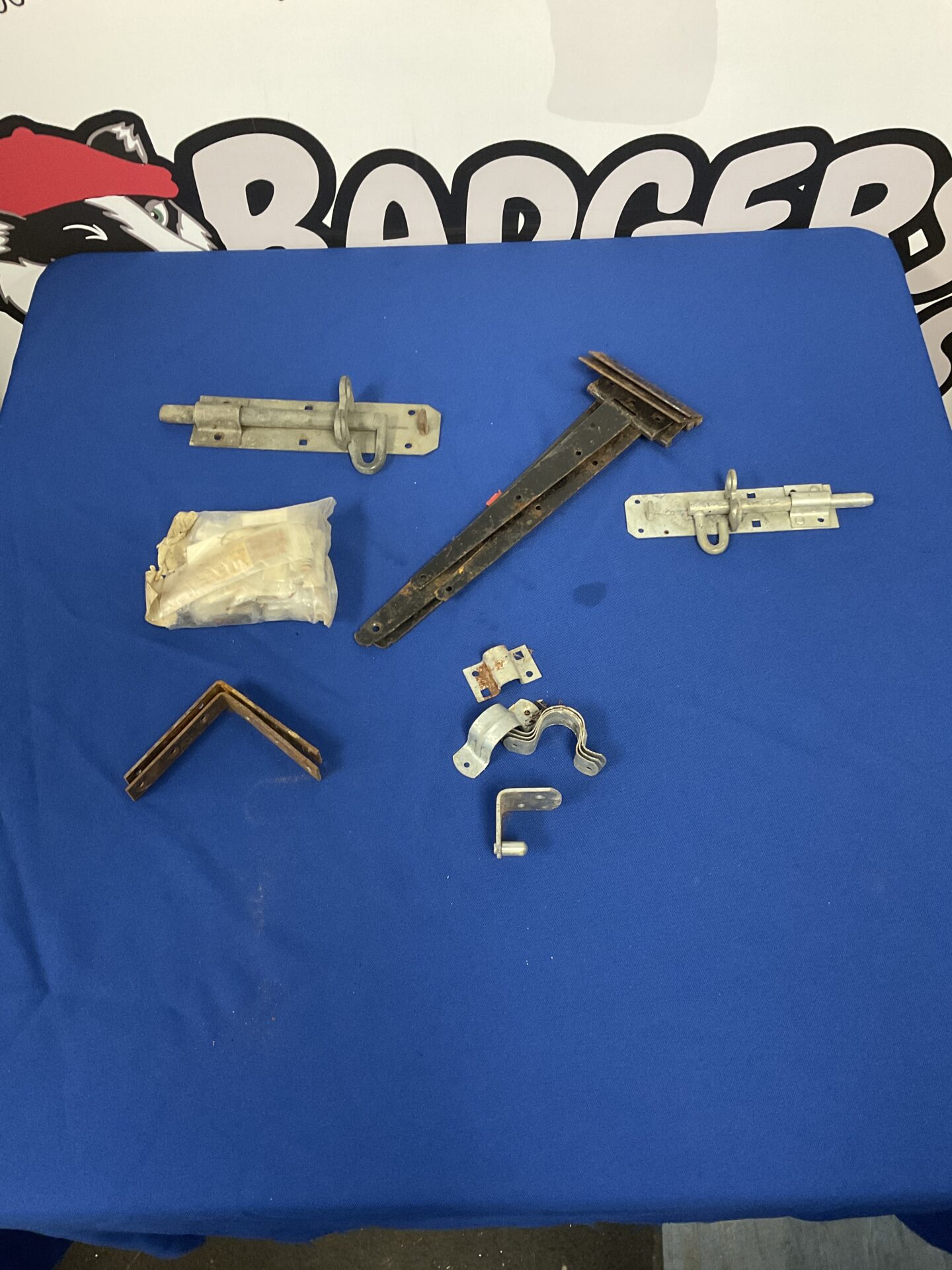 950 Mixed lot of items inc gate latches, hinges, military electrical components & others