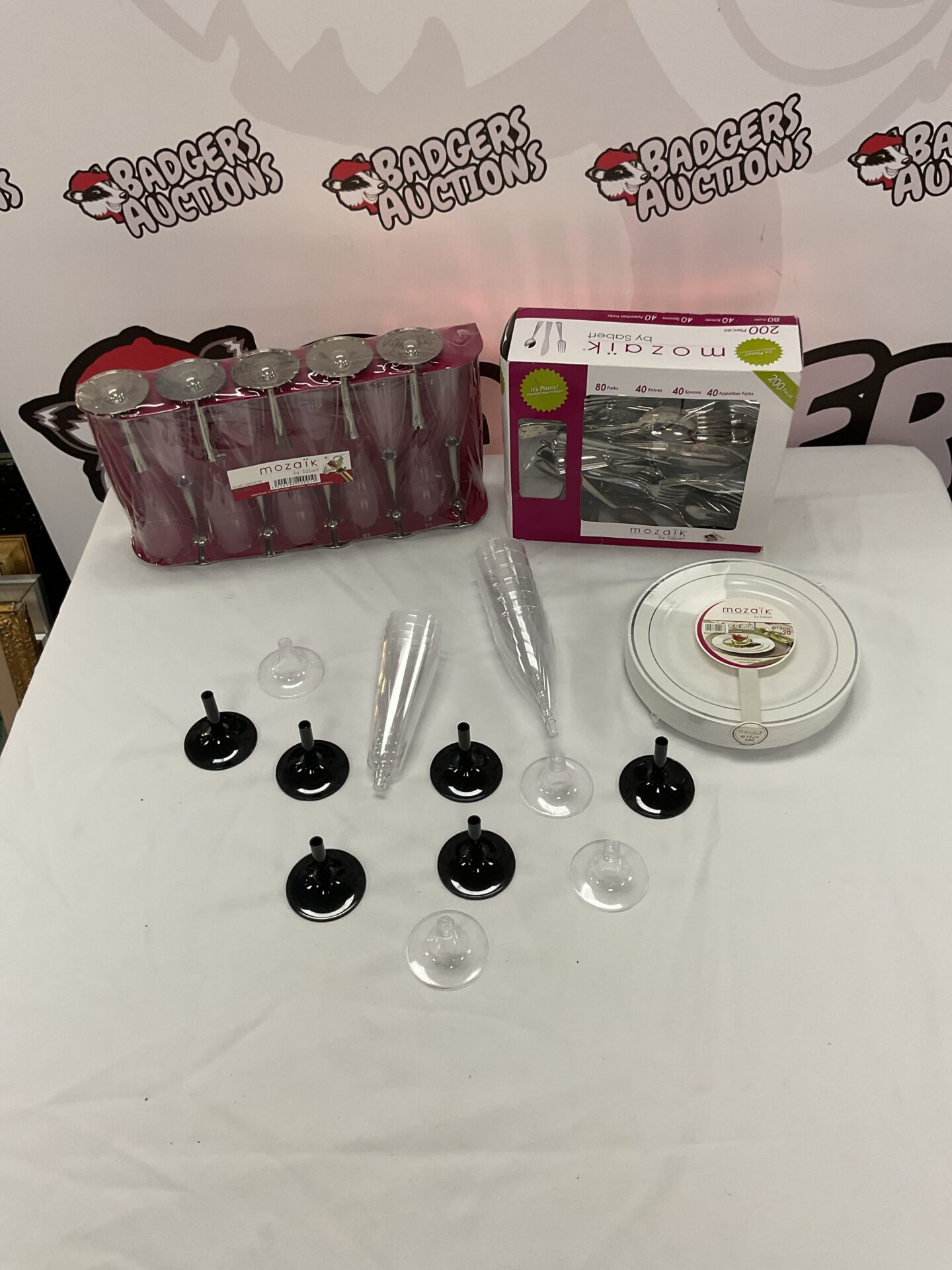 444 Mozaik by Sabertt 200 piece cutlery set, plates, and plastic champagne glasses