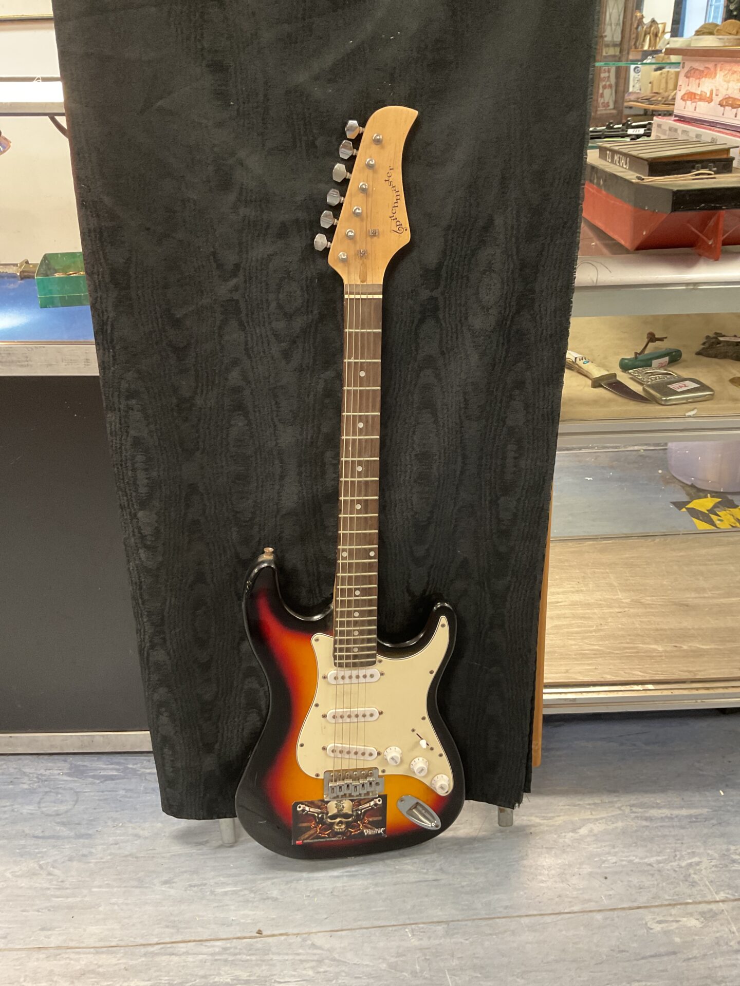 751 Pitch master electric guitar