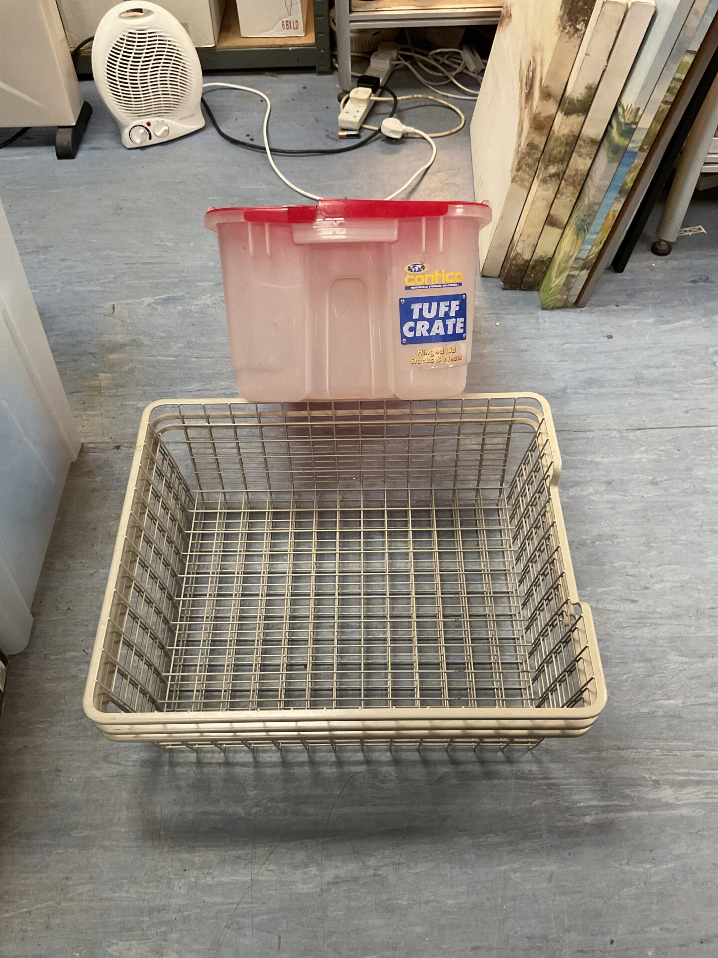 1033 Tuff crate storage box & 3 wire trays
