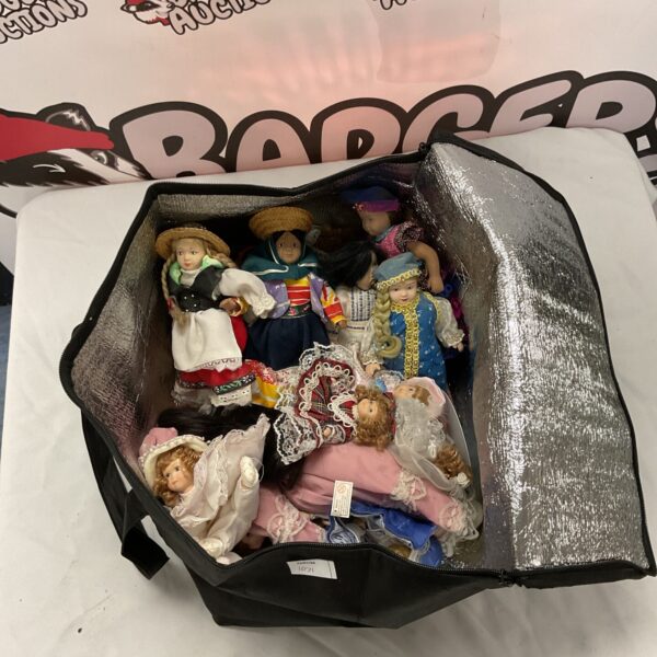 Quantity of porcelain dolls in a collection, vintage figurines.