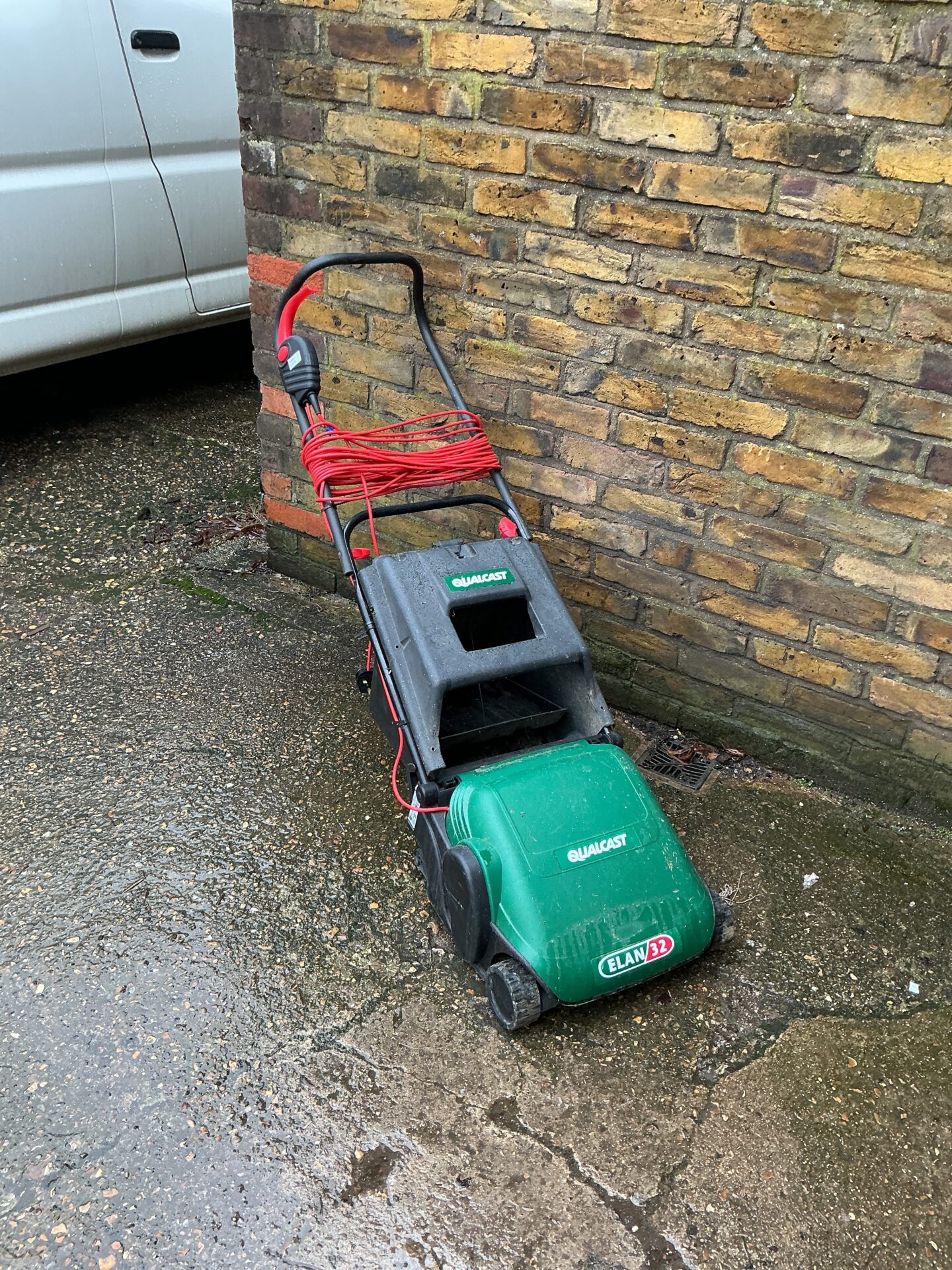 1057 Qualcast Elan lawn Rake