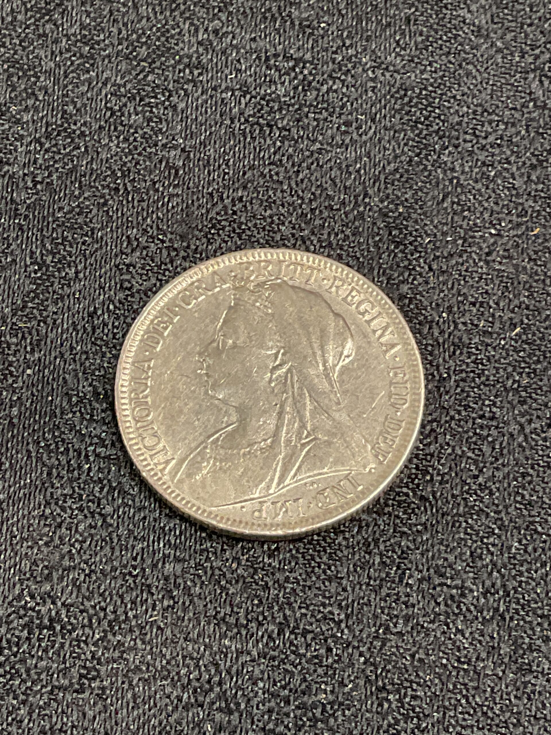 874 1901 Queen Victoria Silver Florin two shilling coin 11.2g