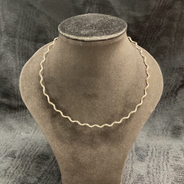 Delicate silver wavy choker necklace, minimalist sterling silver jewellery.