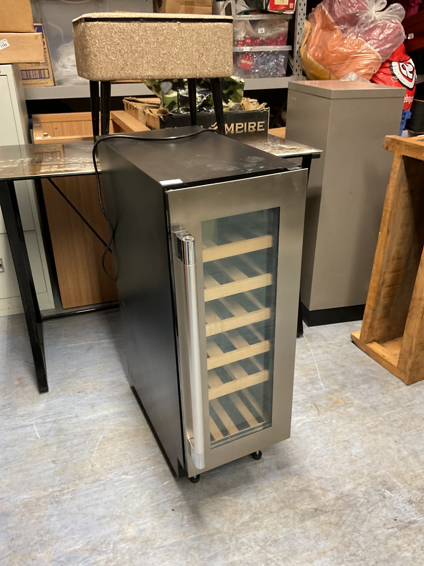 1128 Slim wine chiller fridge