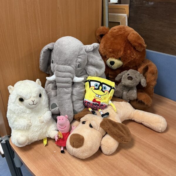 Soft toy bundle featuring Peppa Pig and SpongeBob SquarePants.