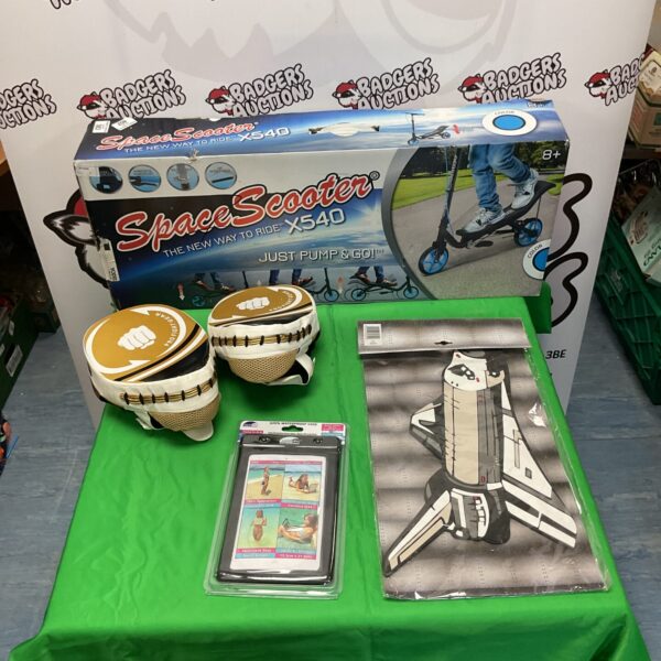 Space Scooter X540 bundle with boxing pads and accessories.
