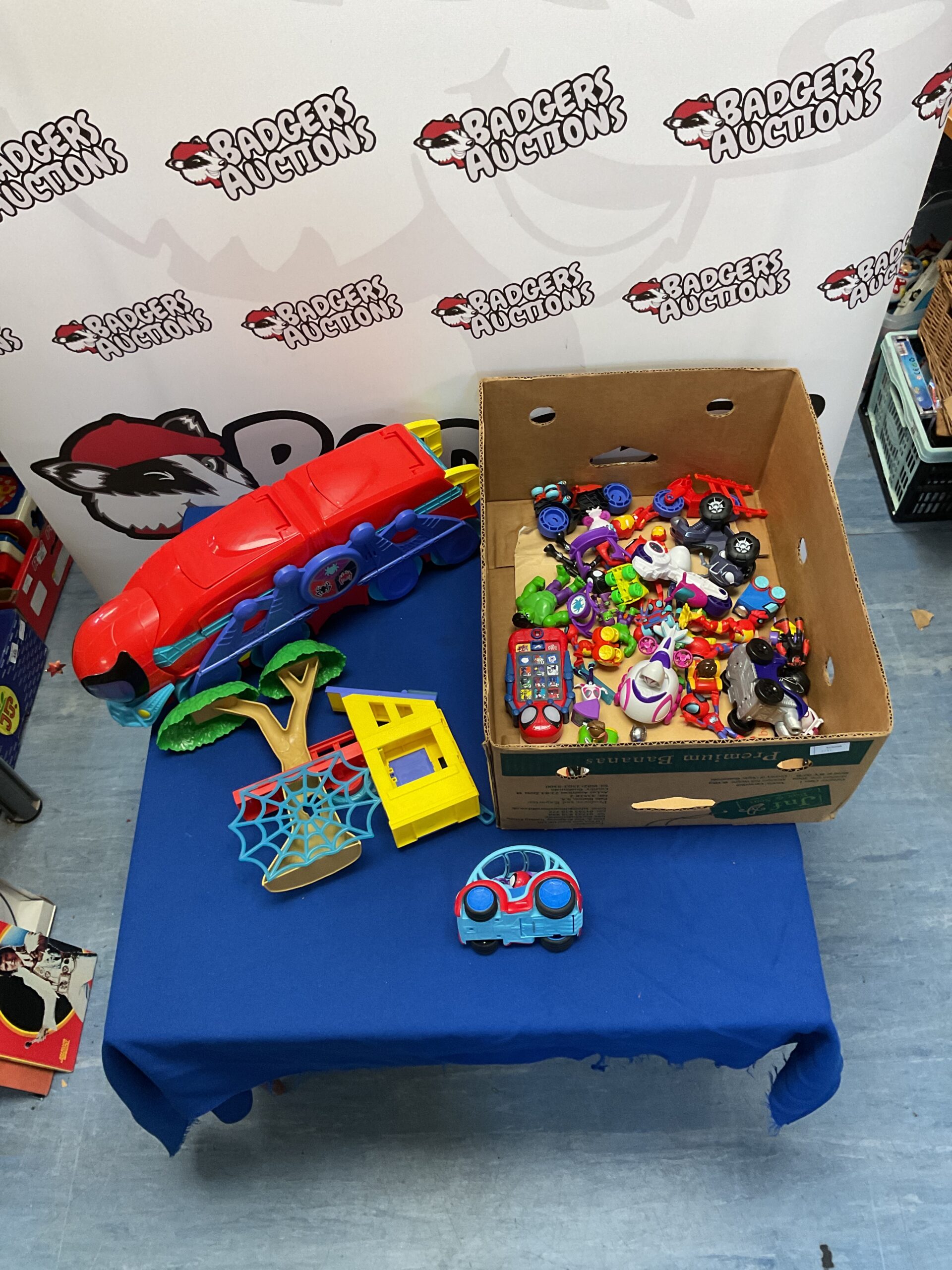 396 Collection of Hasbro Spiderman figures incl. Iron Man and Hulk, and Spider Truck