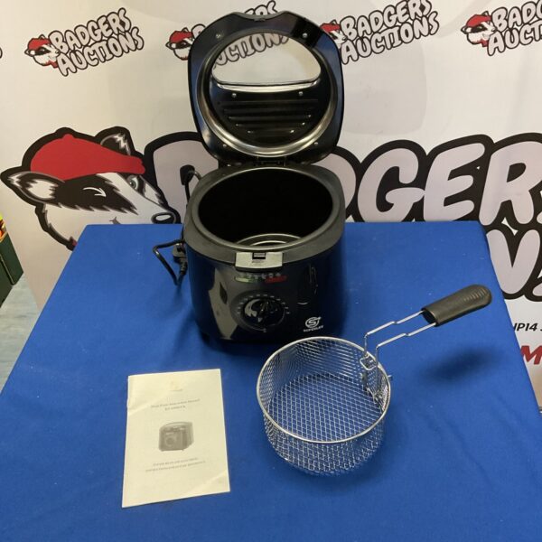 Superlex KCA0086UK deep fryer kitchen appliance for home cooking.