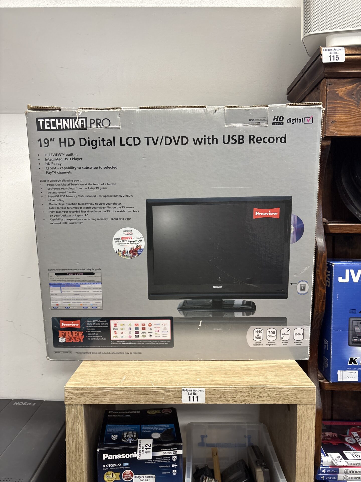 111 Technica Pro 19” HD Digital LCD TV/DVD With USB Record Boxed