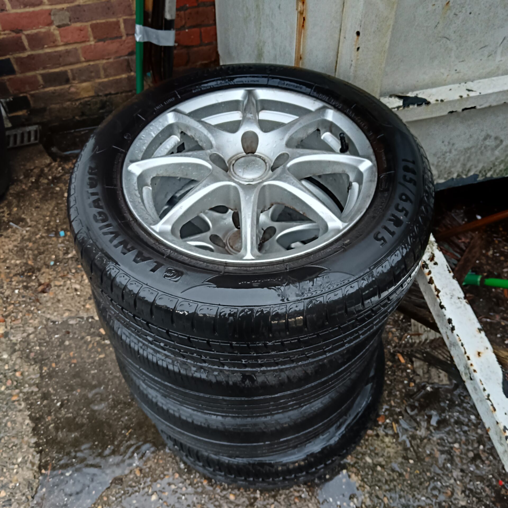 1134 Set of 4 tsw alloy four stud wheels