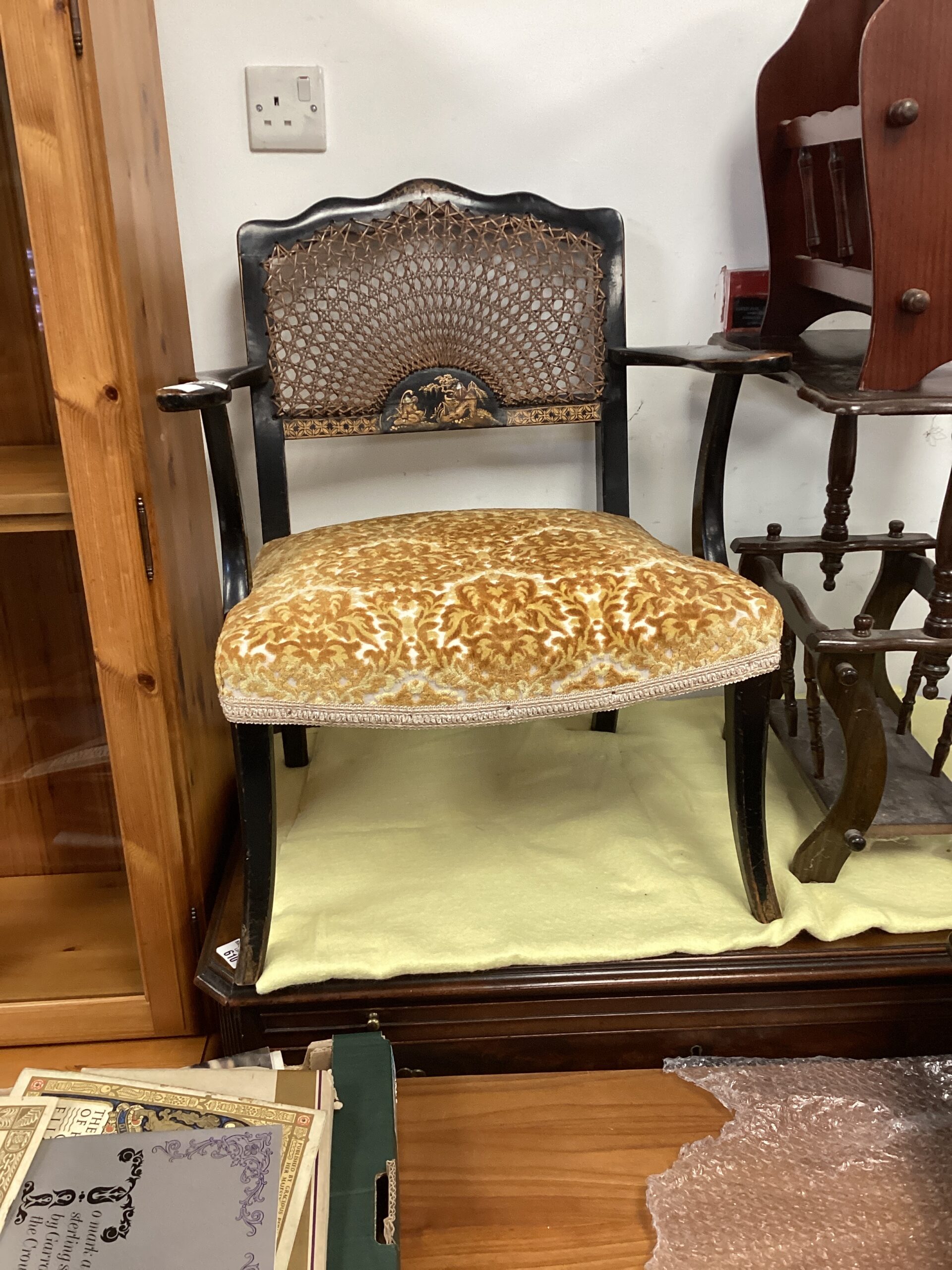 609 Vintage chinoiserie black Lacquered bedroom chair