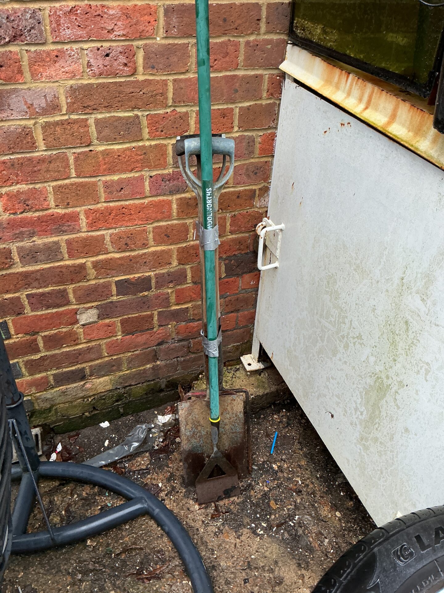1077 Set of garden tools