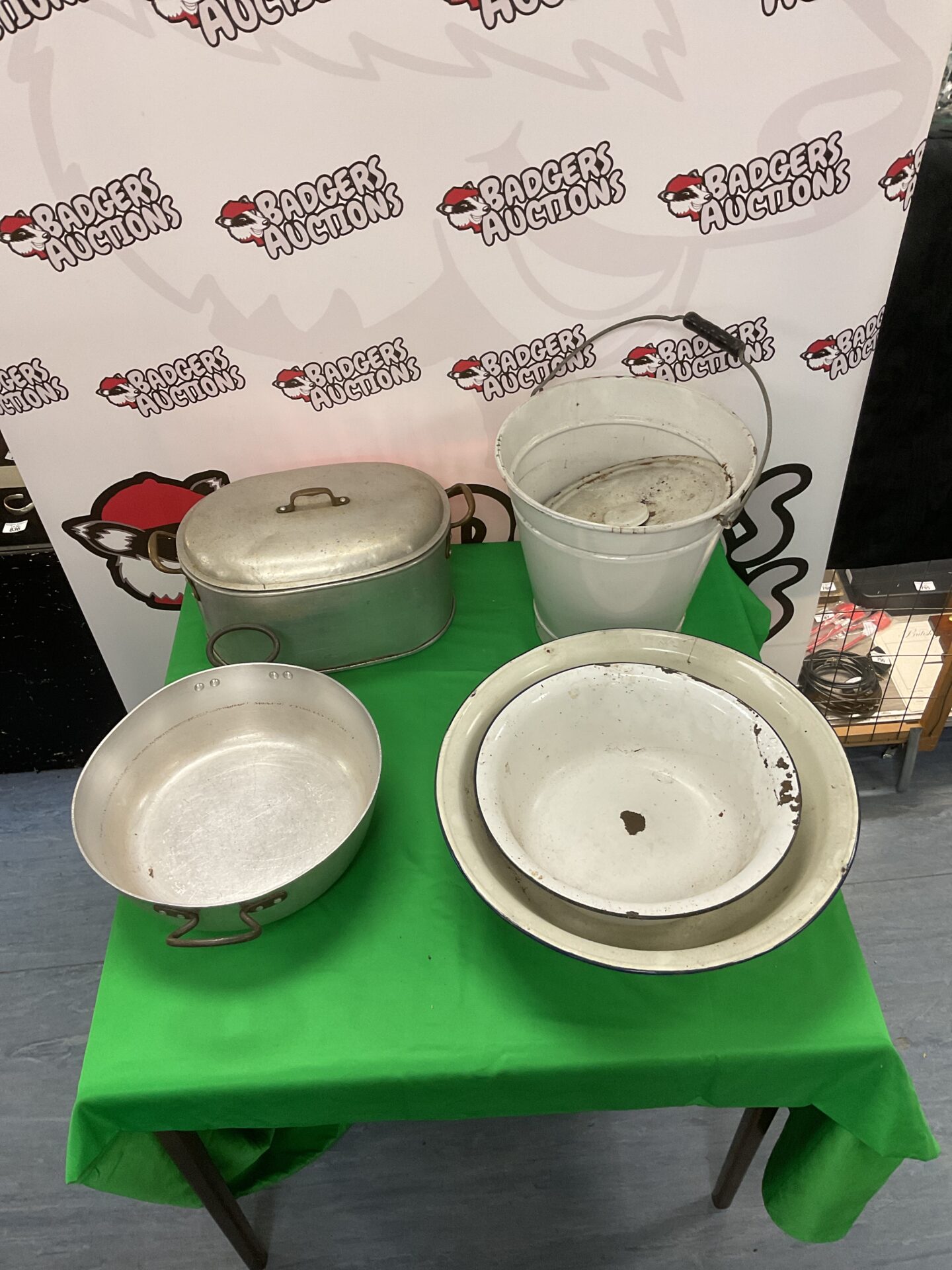 433 Lot of metallic bowls, pan, bucket and Phoenix Brand tin