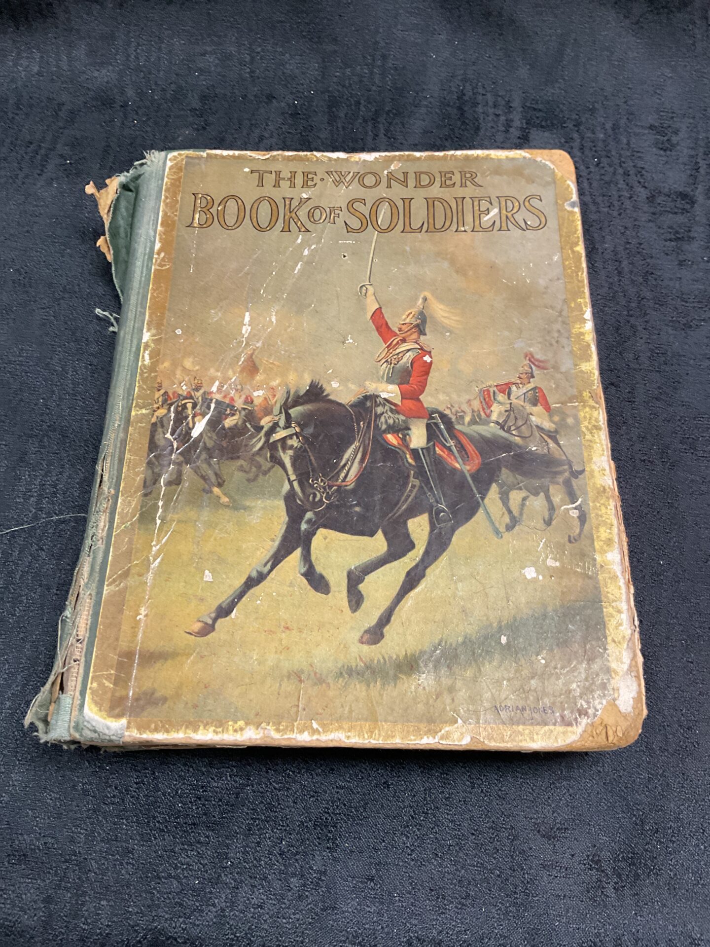 872 Vintage copy of the wonder book of soldiers