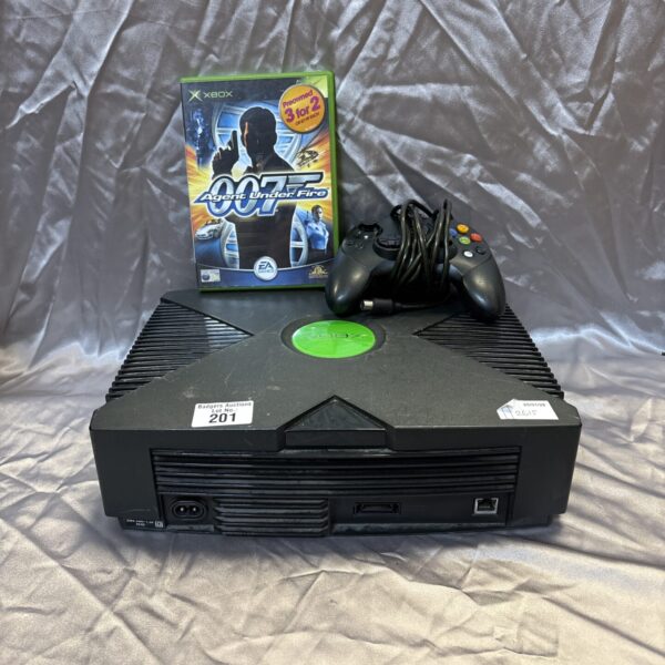 Original Xbox console with controller and 007: Agent Under Fire game.