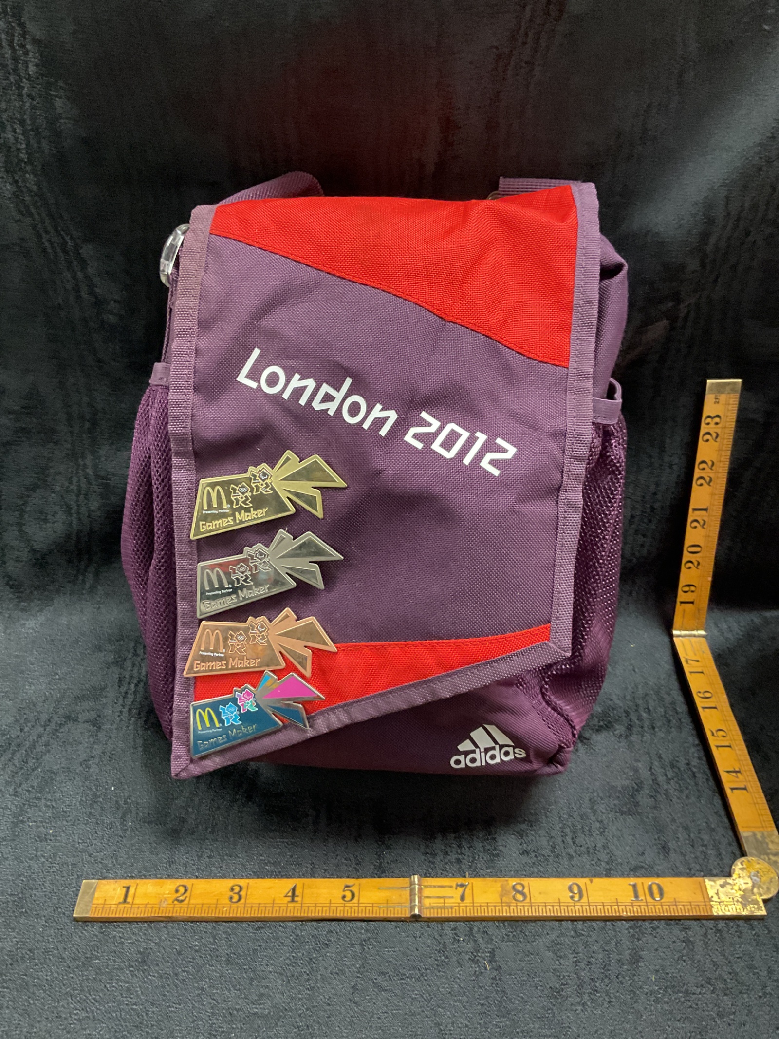 835 Adidas London 2012 rucksack with four London Olympic games maker badges